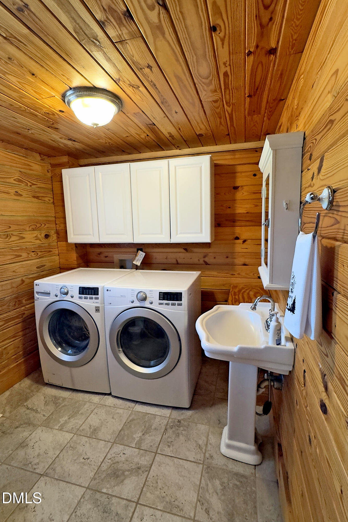 main property photo 75