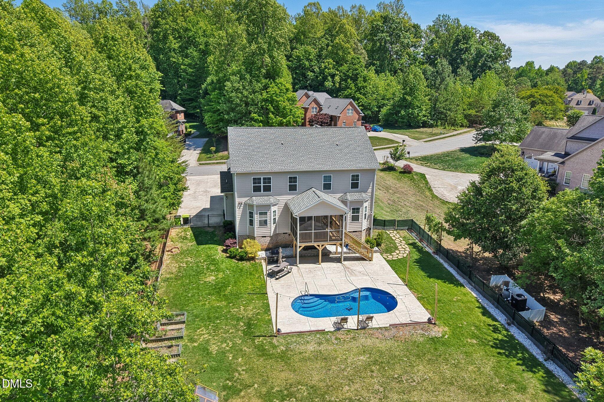 main property photo 76