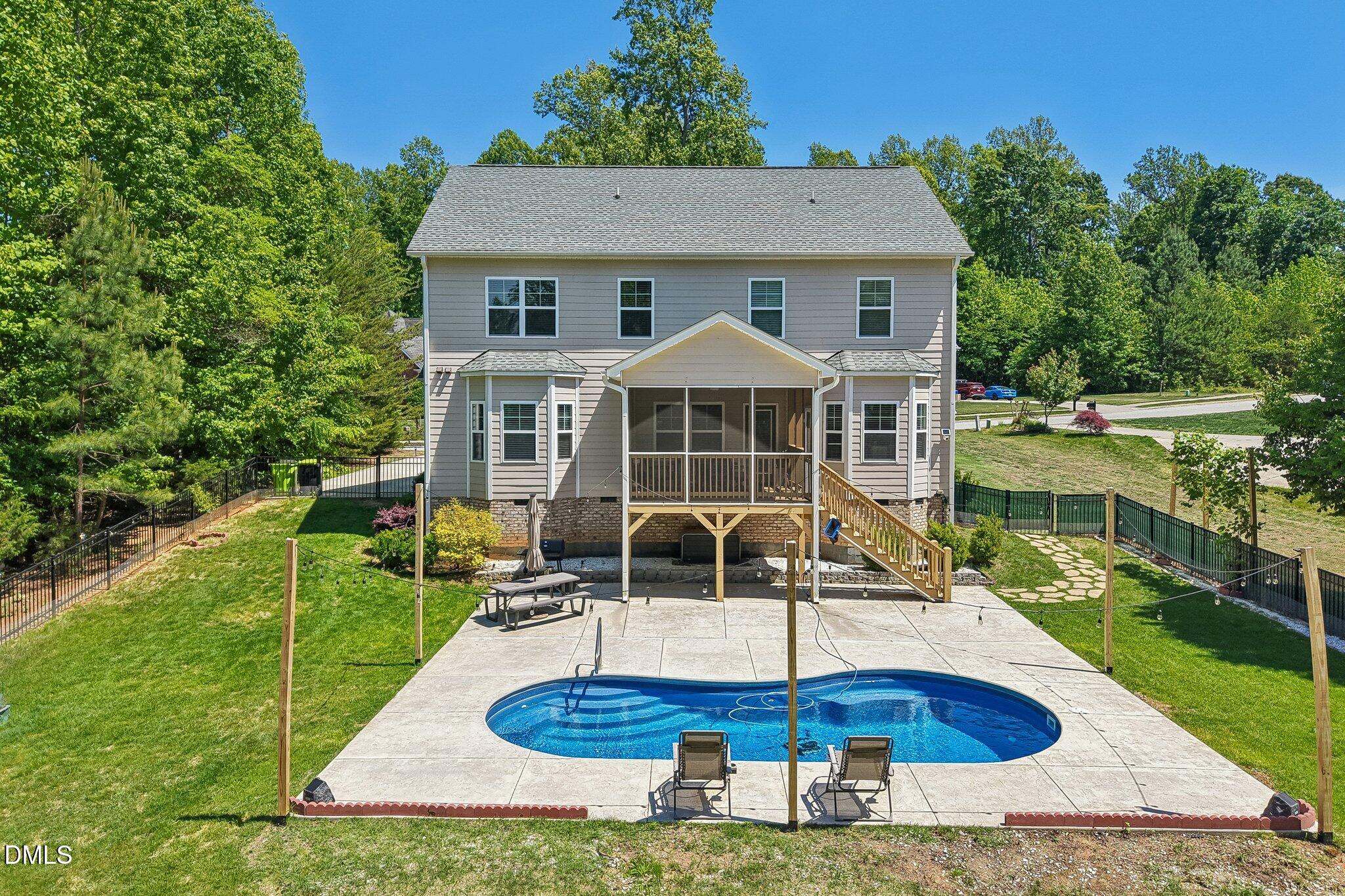 main property photo 78