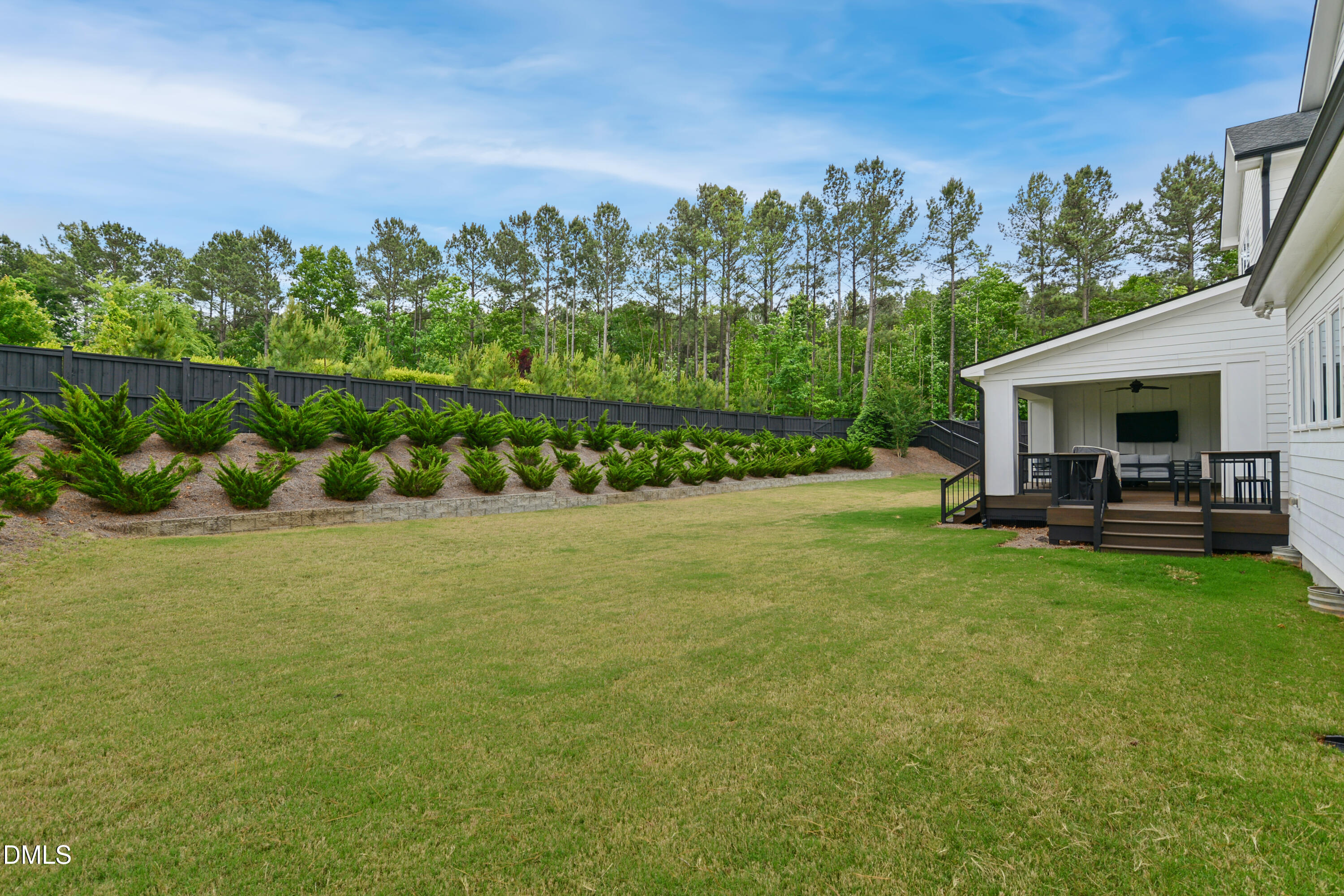 main property photo 50