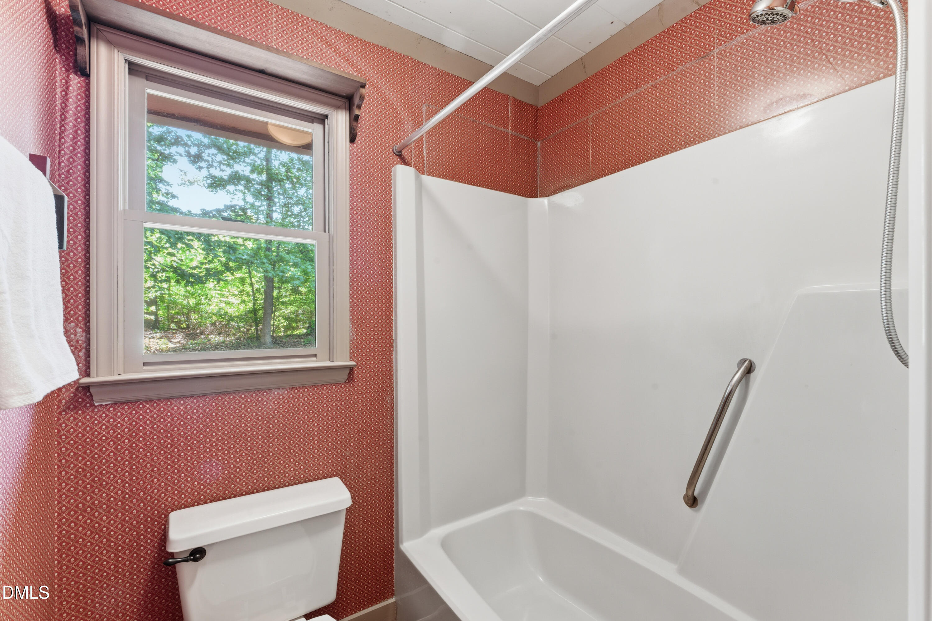main property photo 30