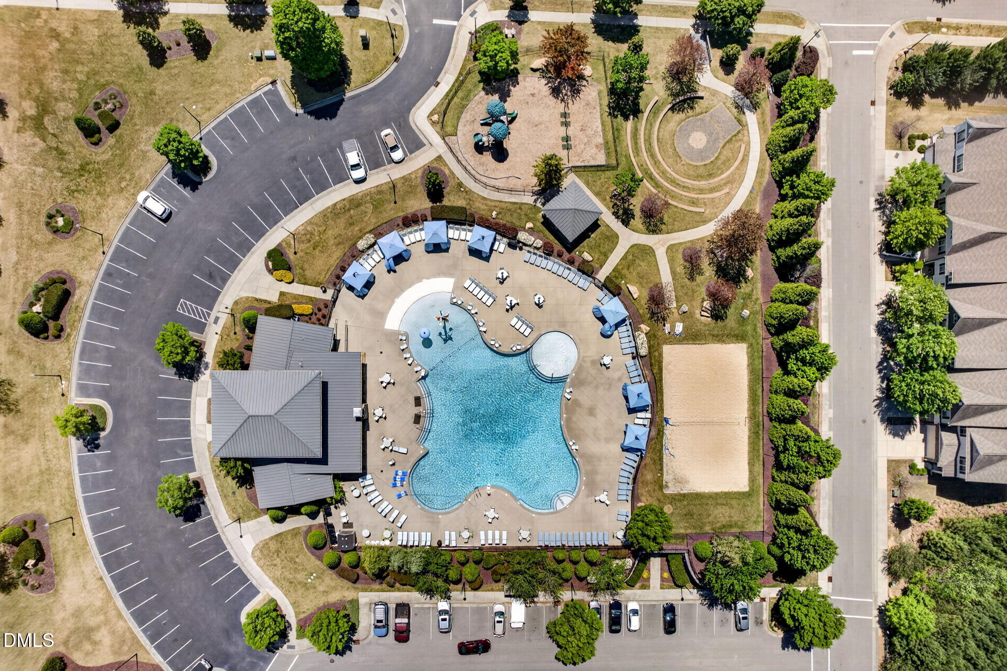 main property photo 47