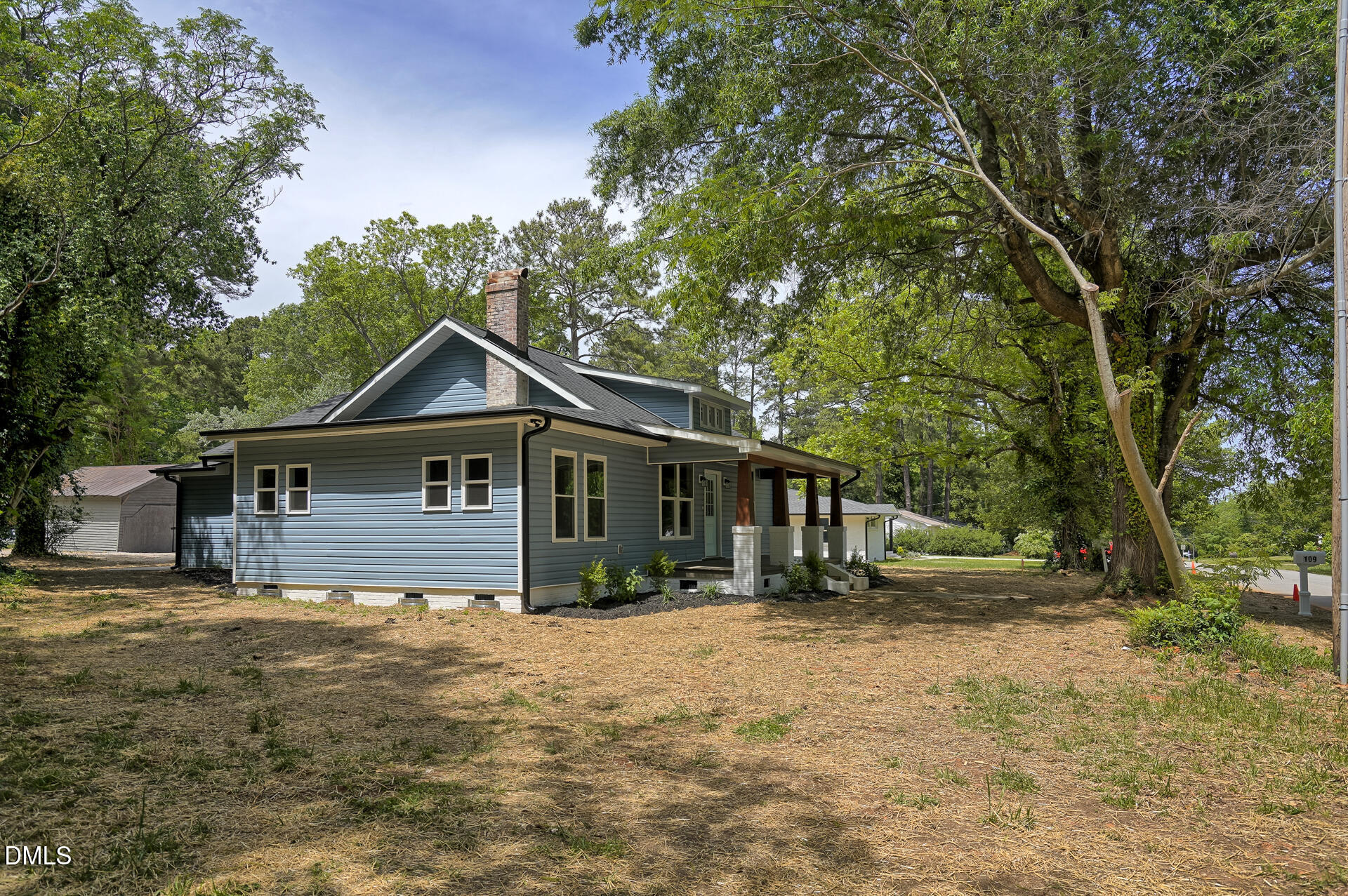 main property photo 40