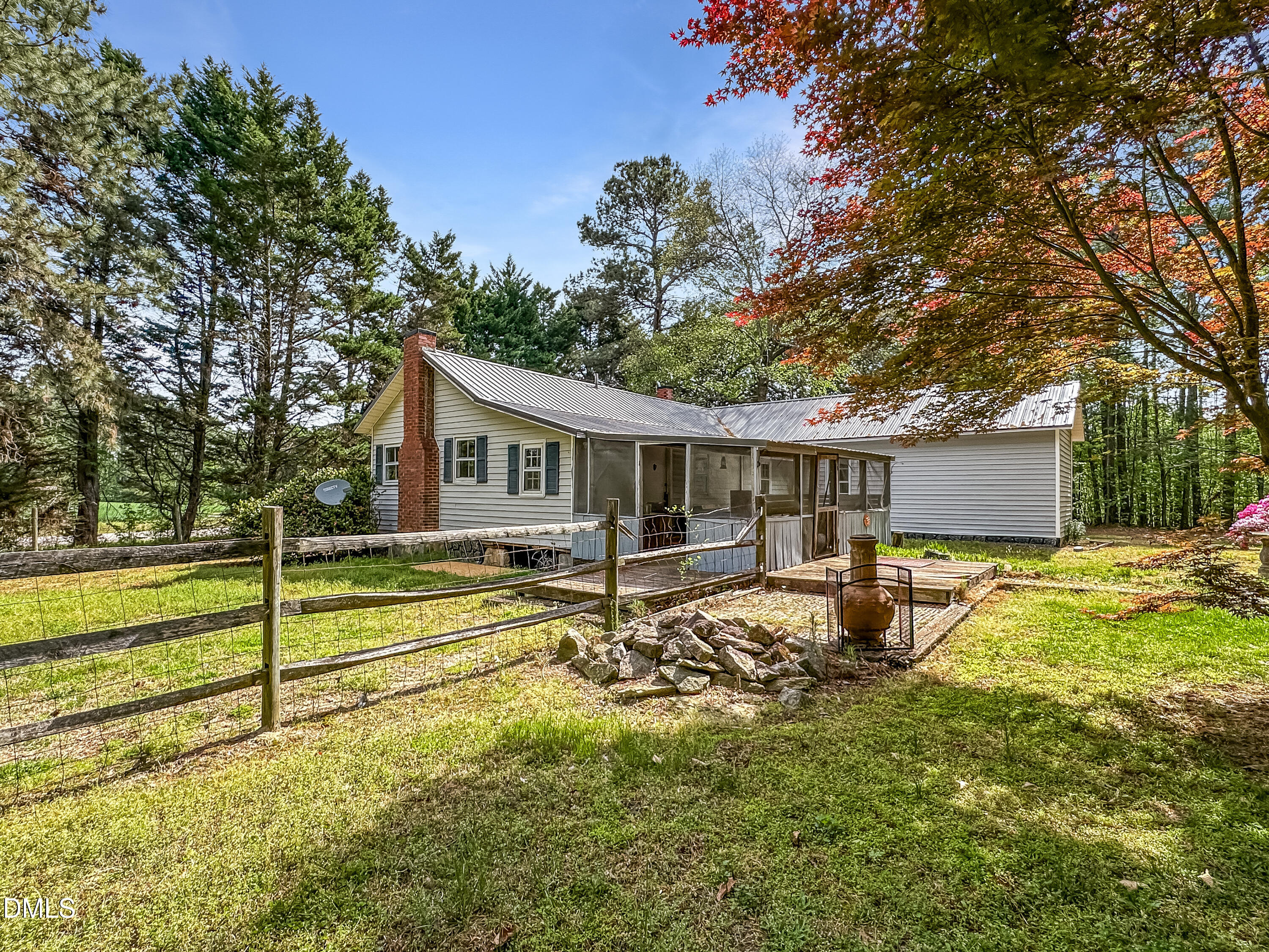 main property photo 14