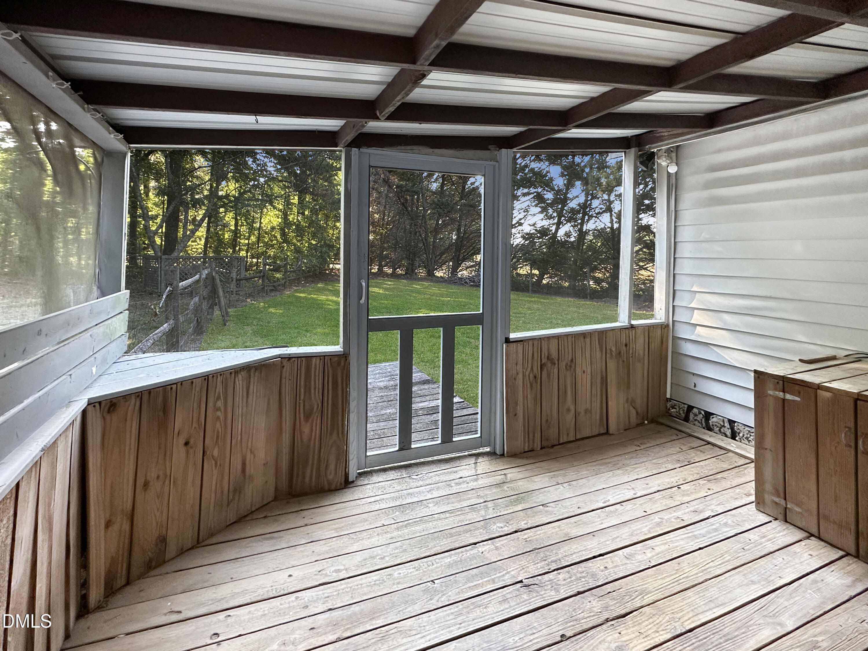 main property photo 30