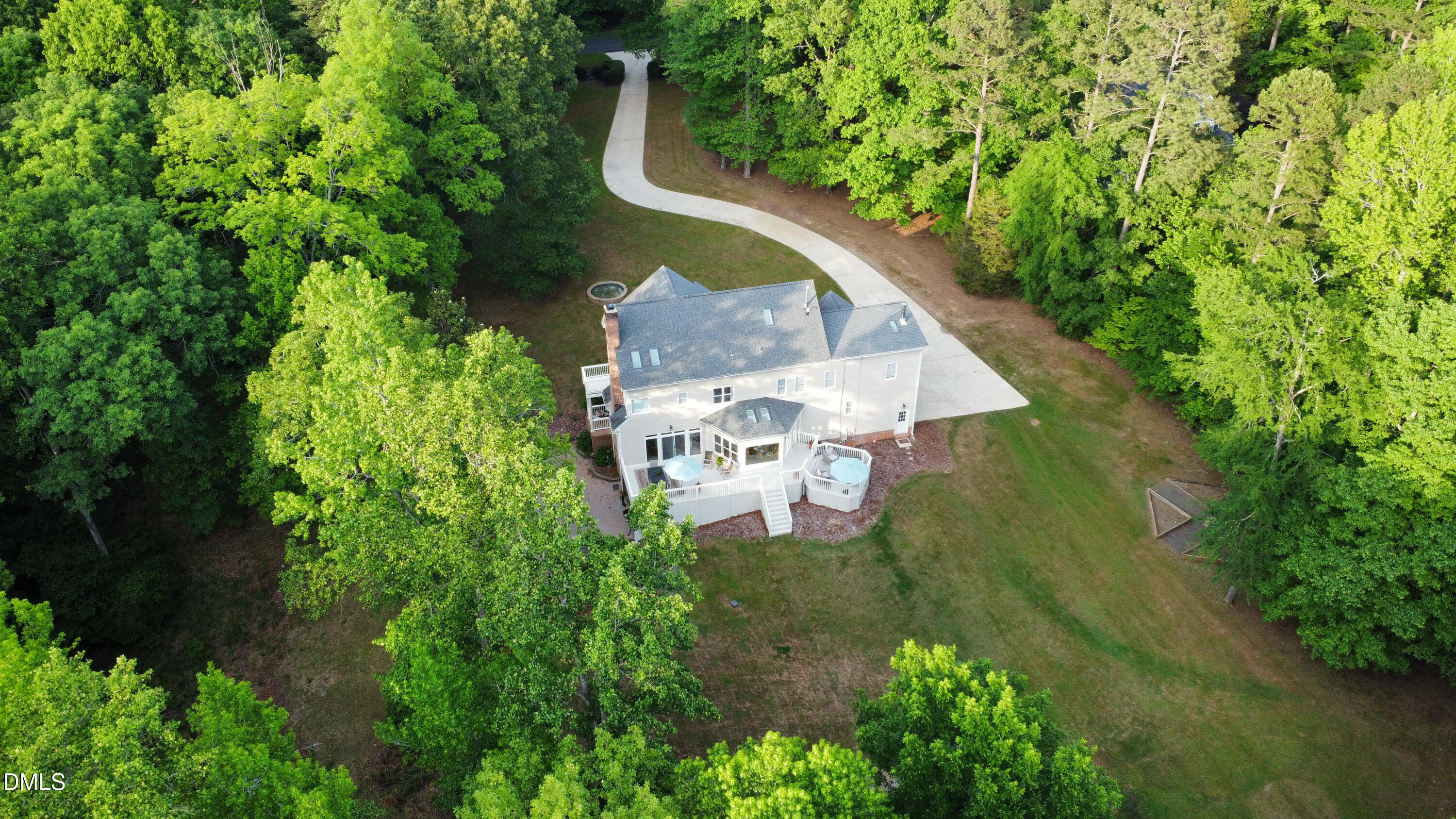 main property photo 5