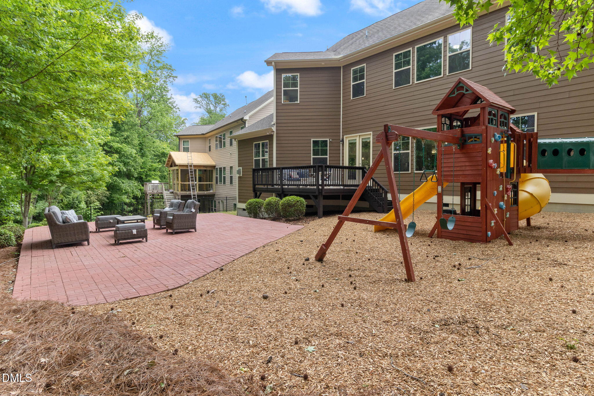 main property photo 68
