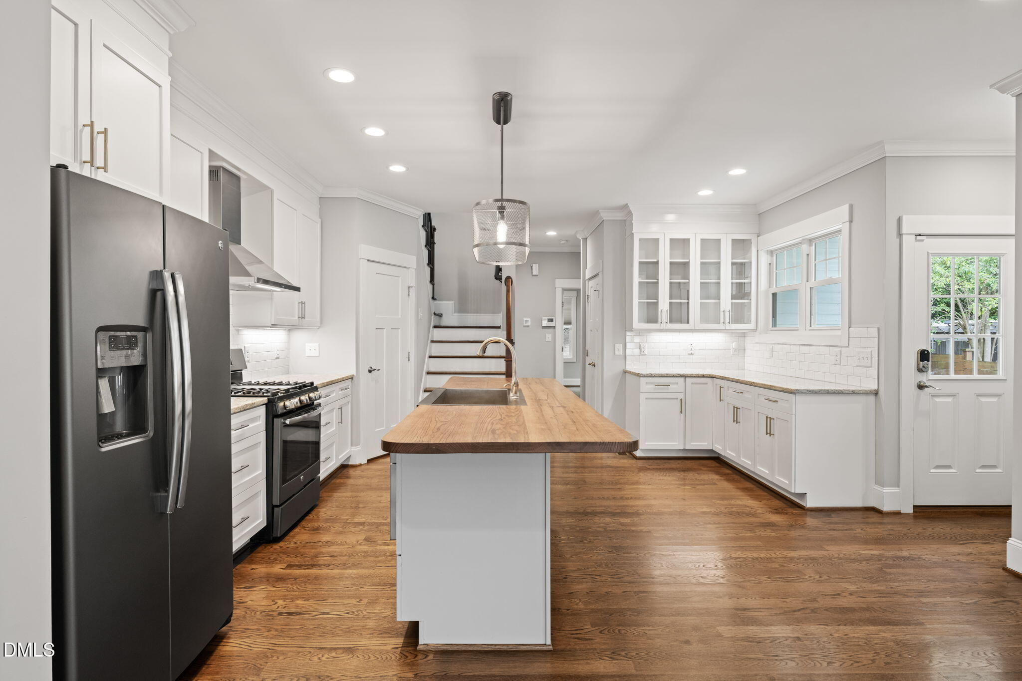 main property photo 21