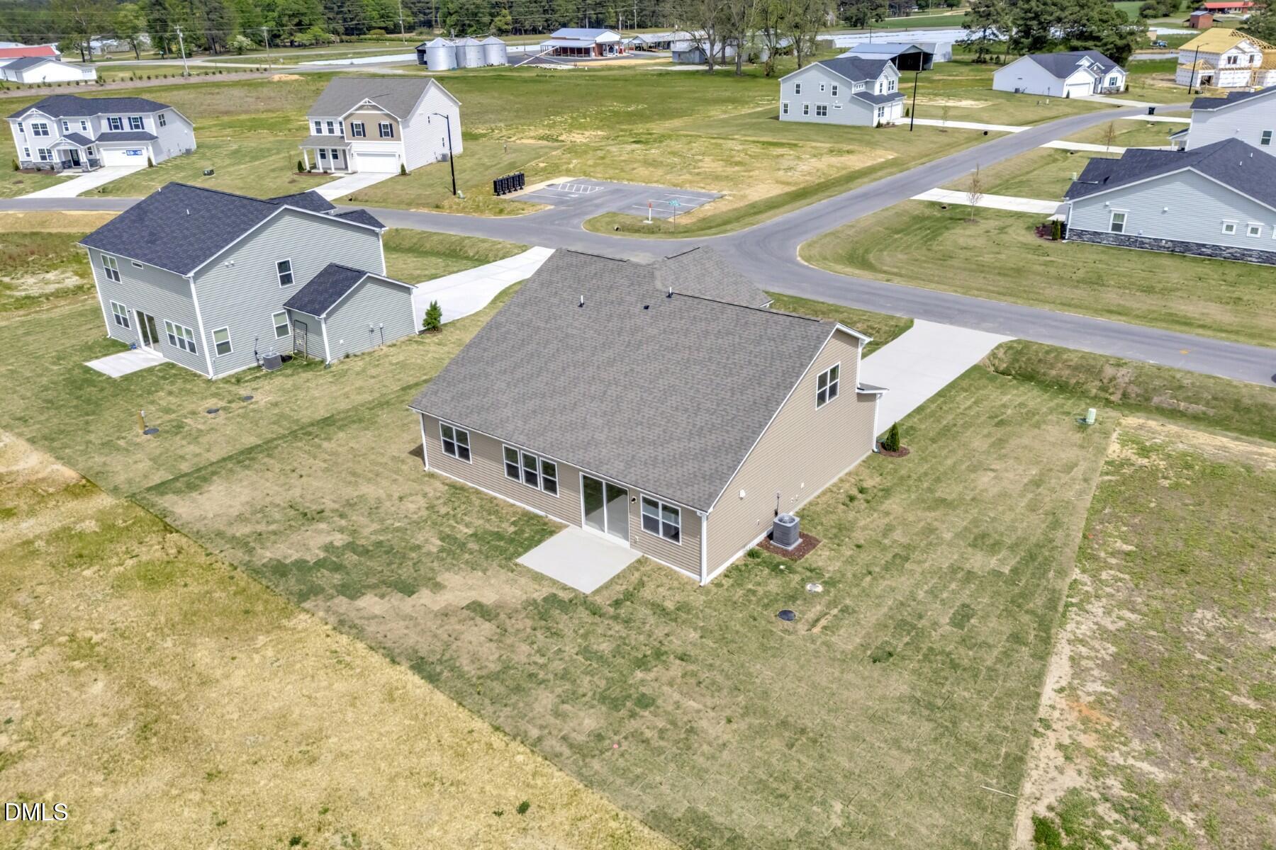 main property photo 6
