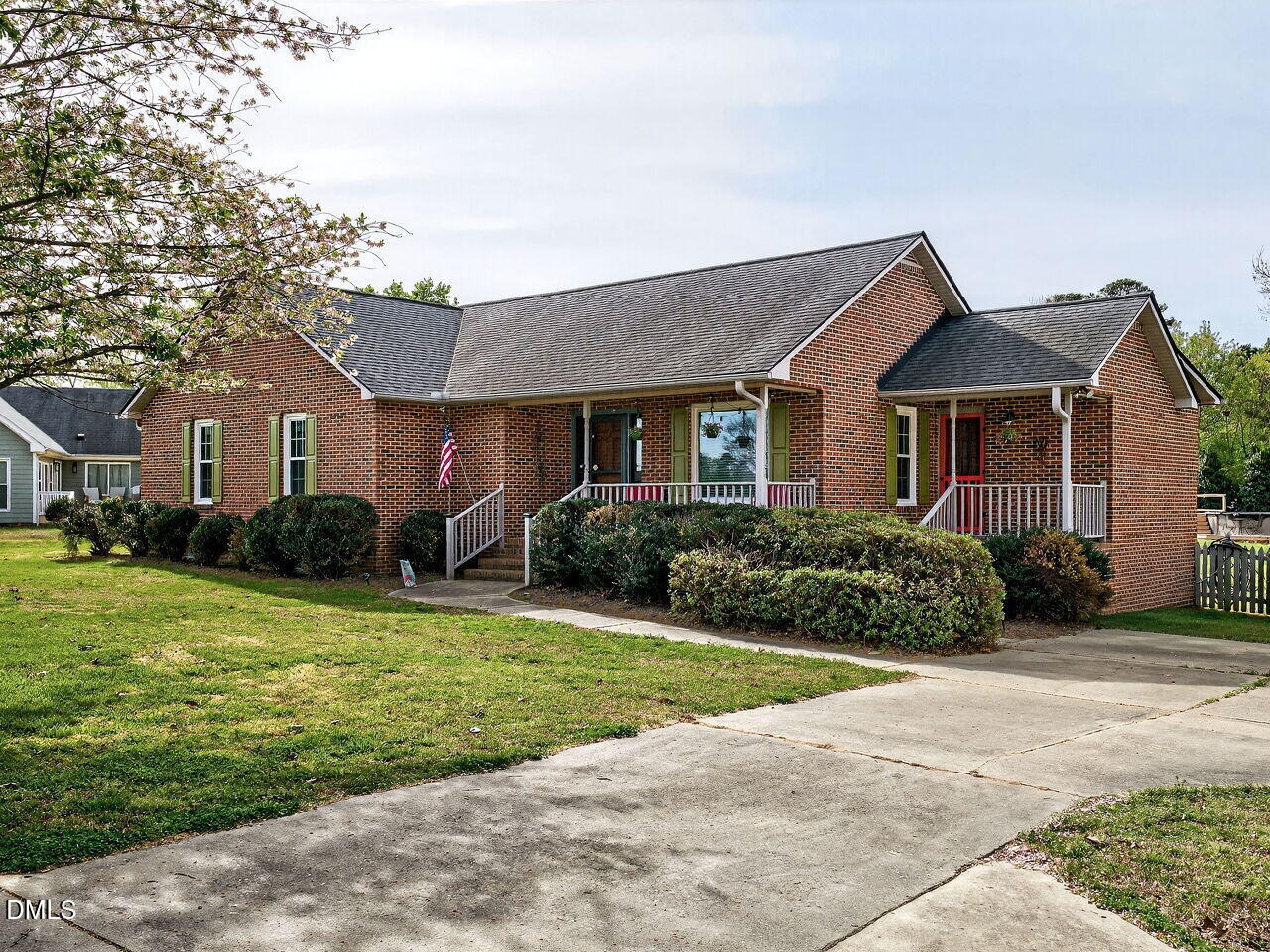 main property photo 27