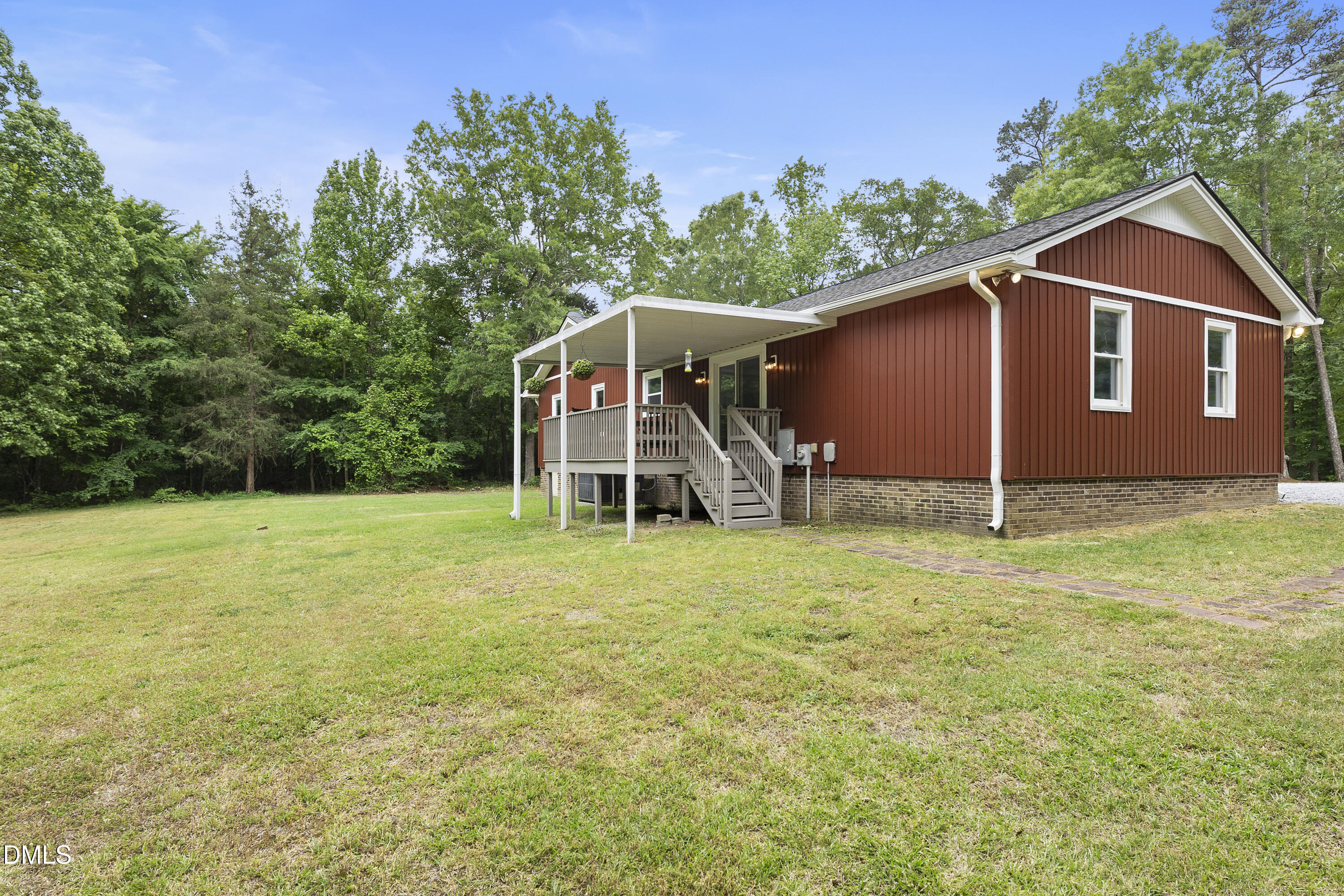 main property photo 23