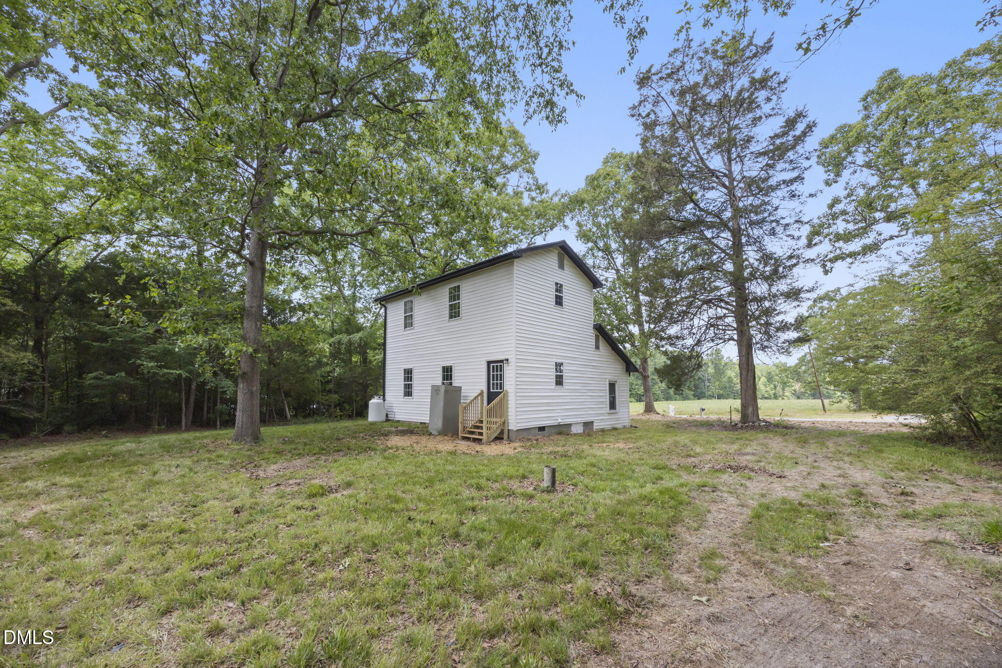 main property photo 25