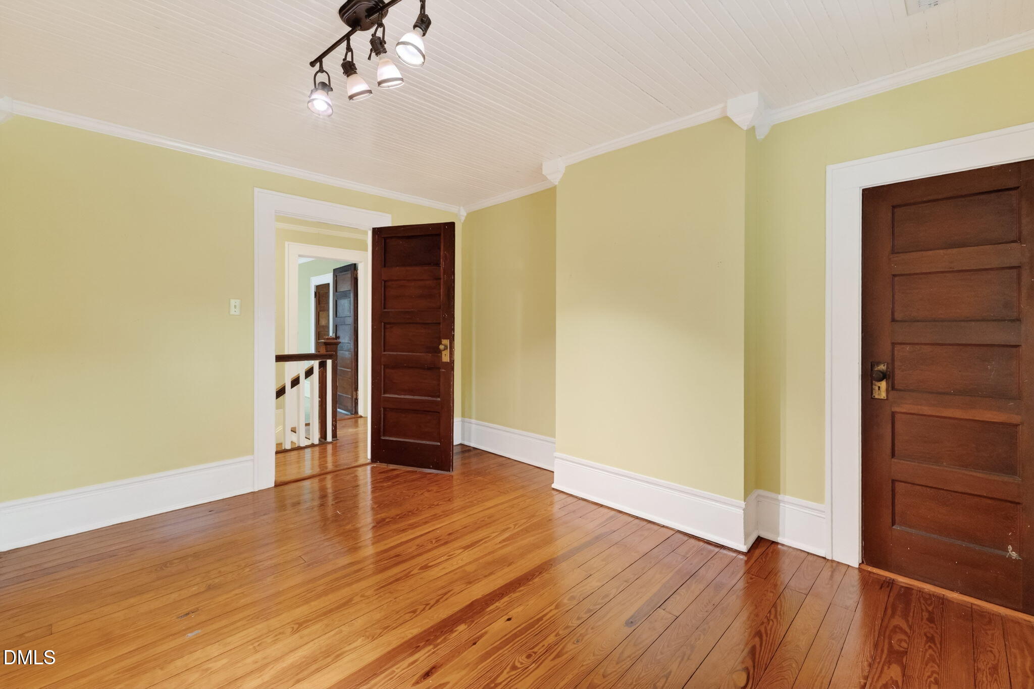 main property photo 54