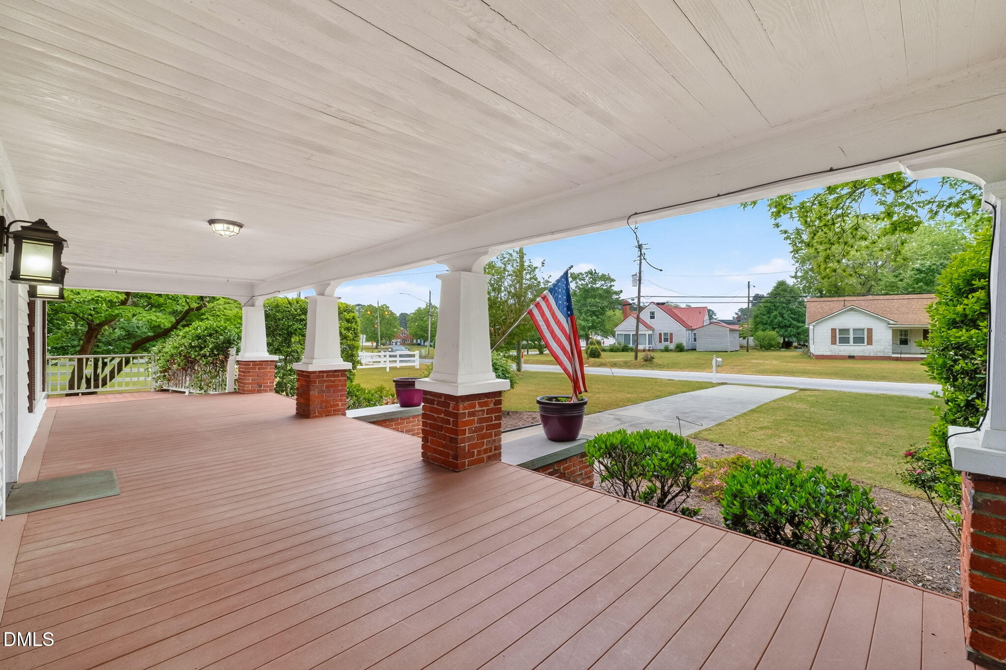 main property photo 9