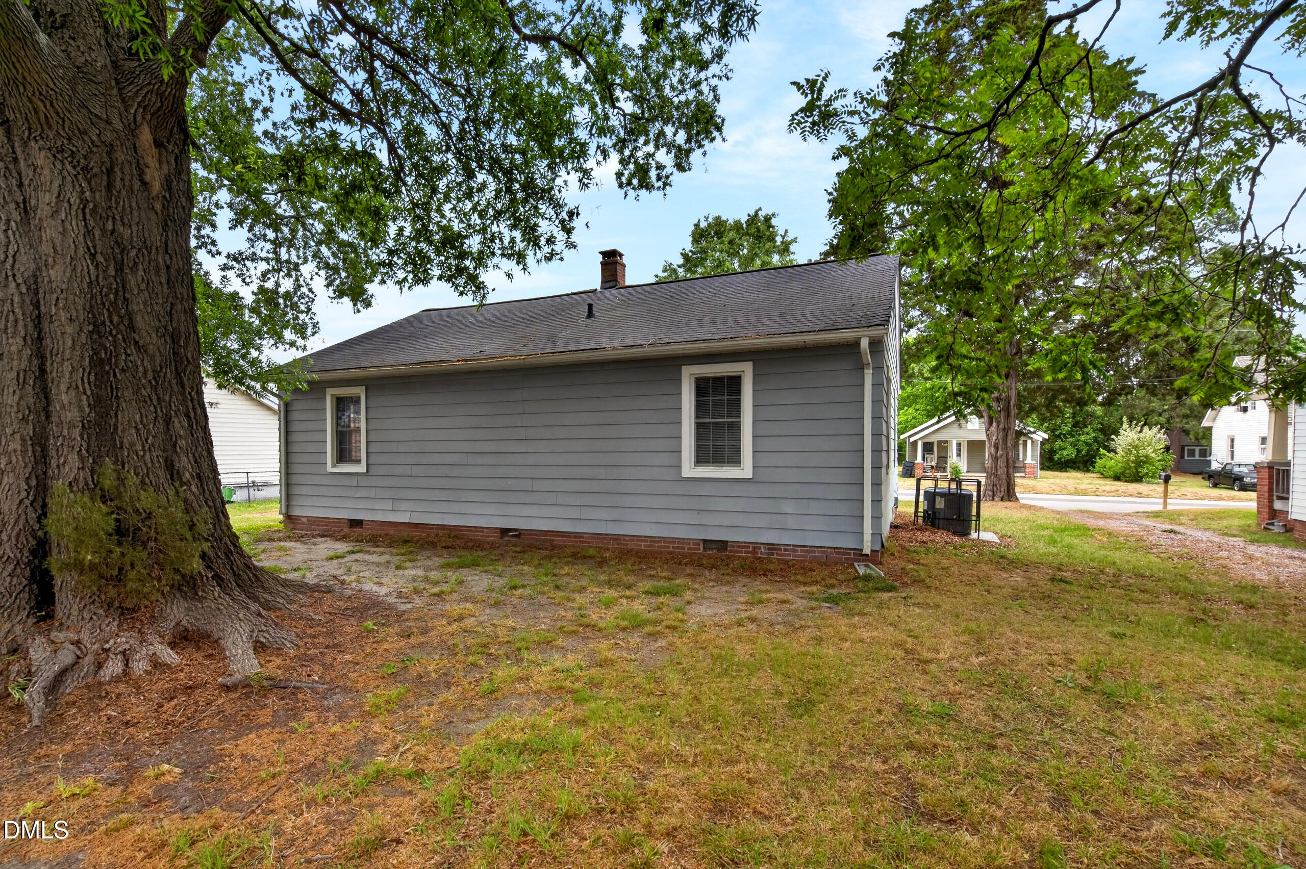 main property photo 14
