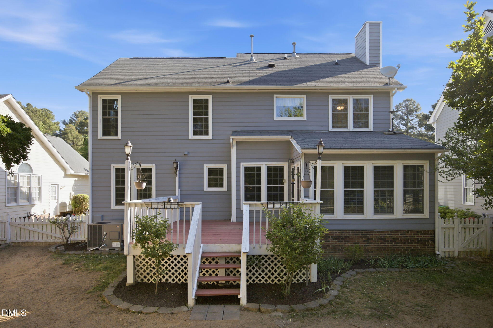 main property photo 30