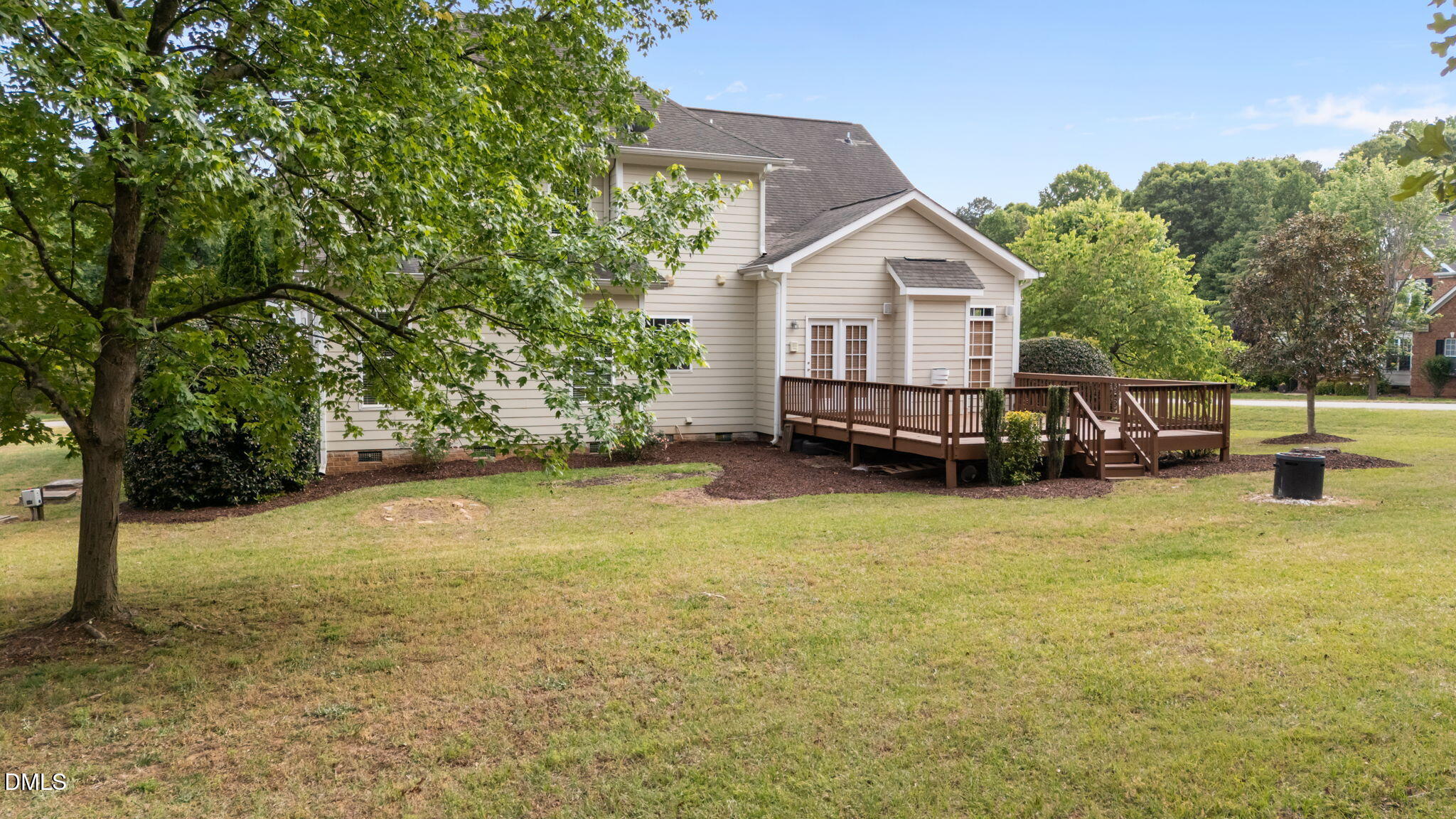 main property photo 40