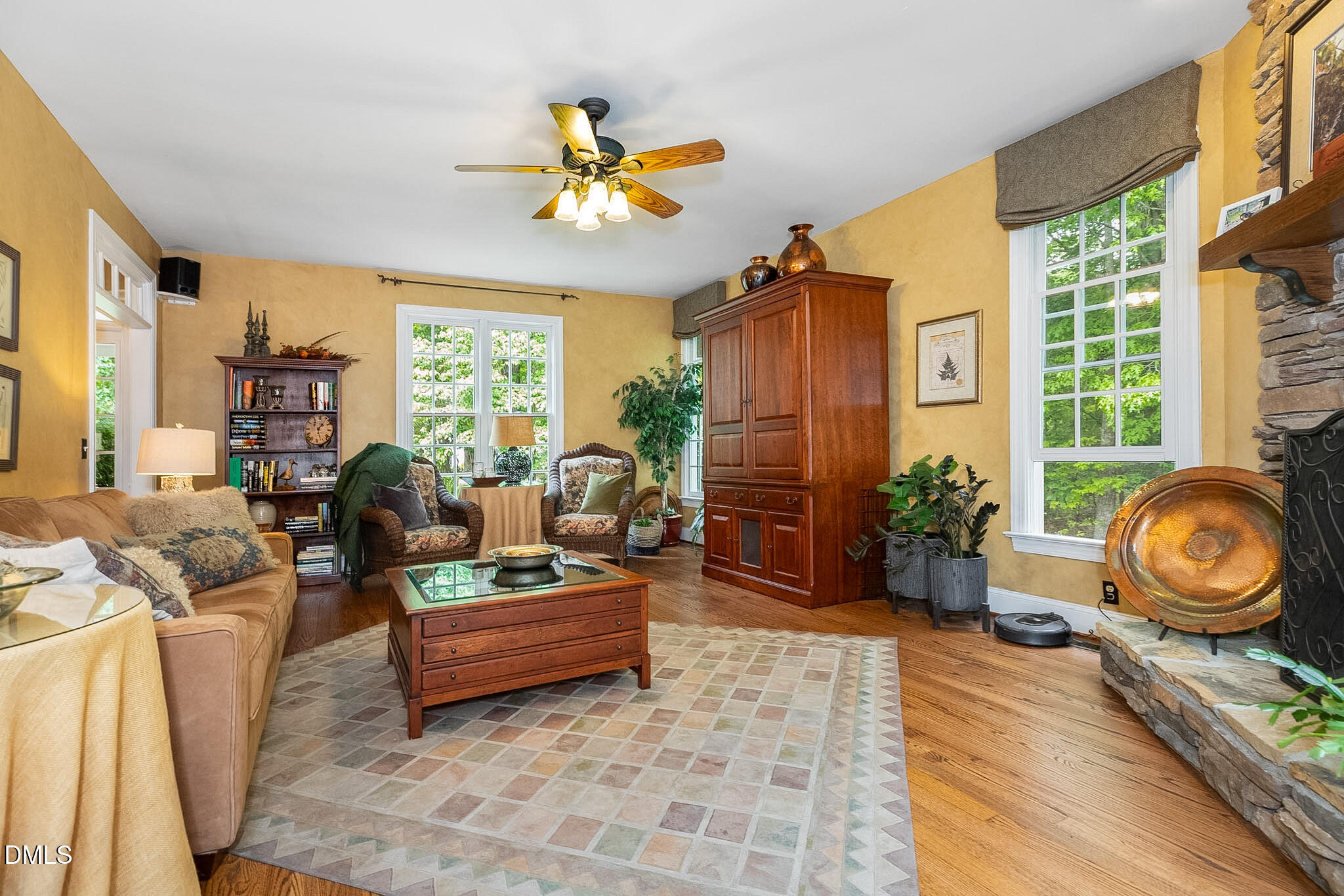main property photo 6