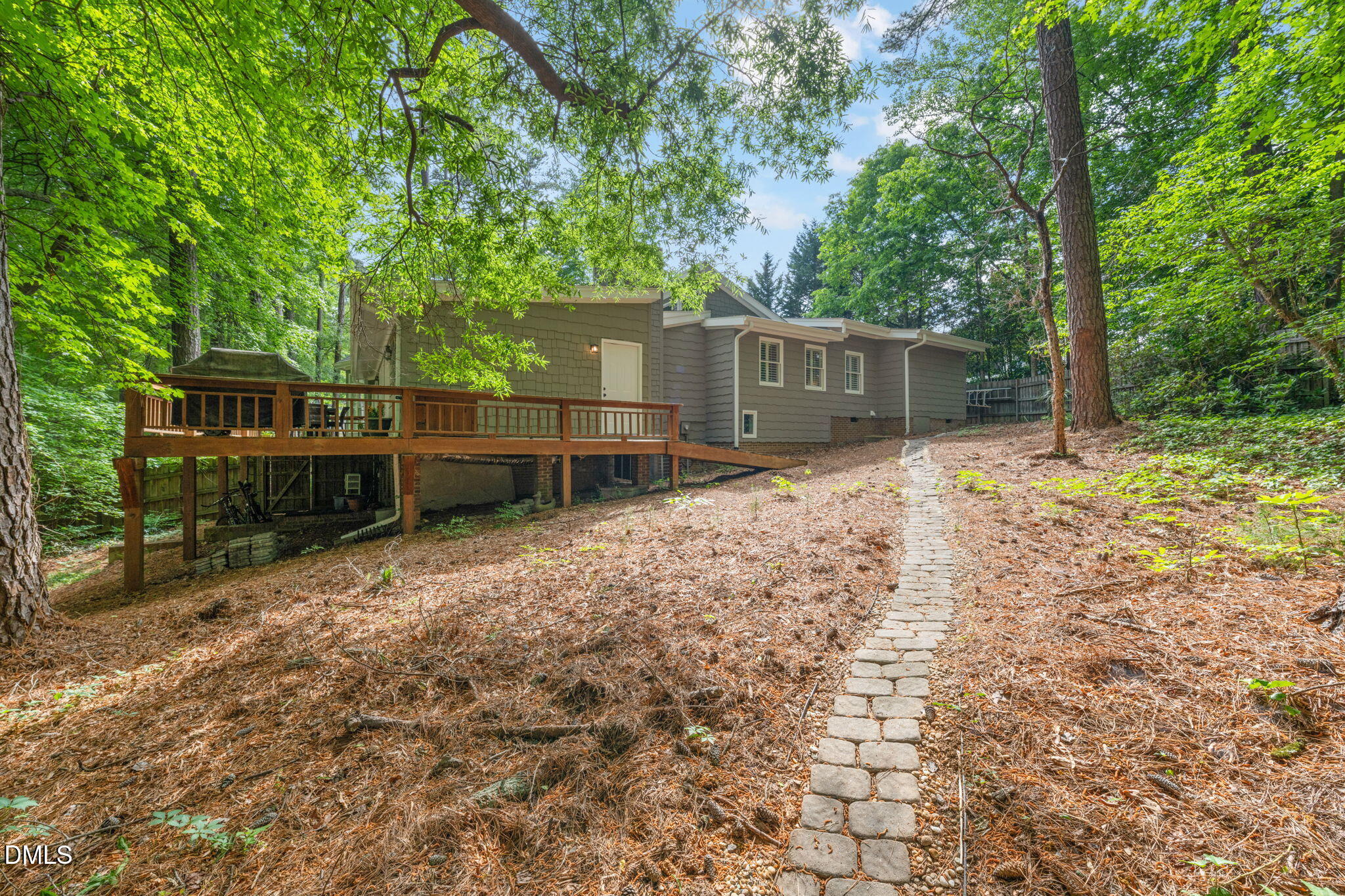 main property photo 81