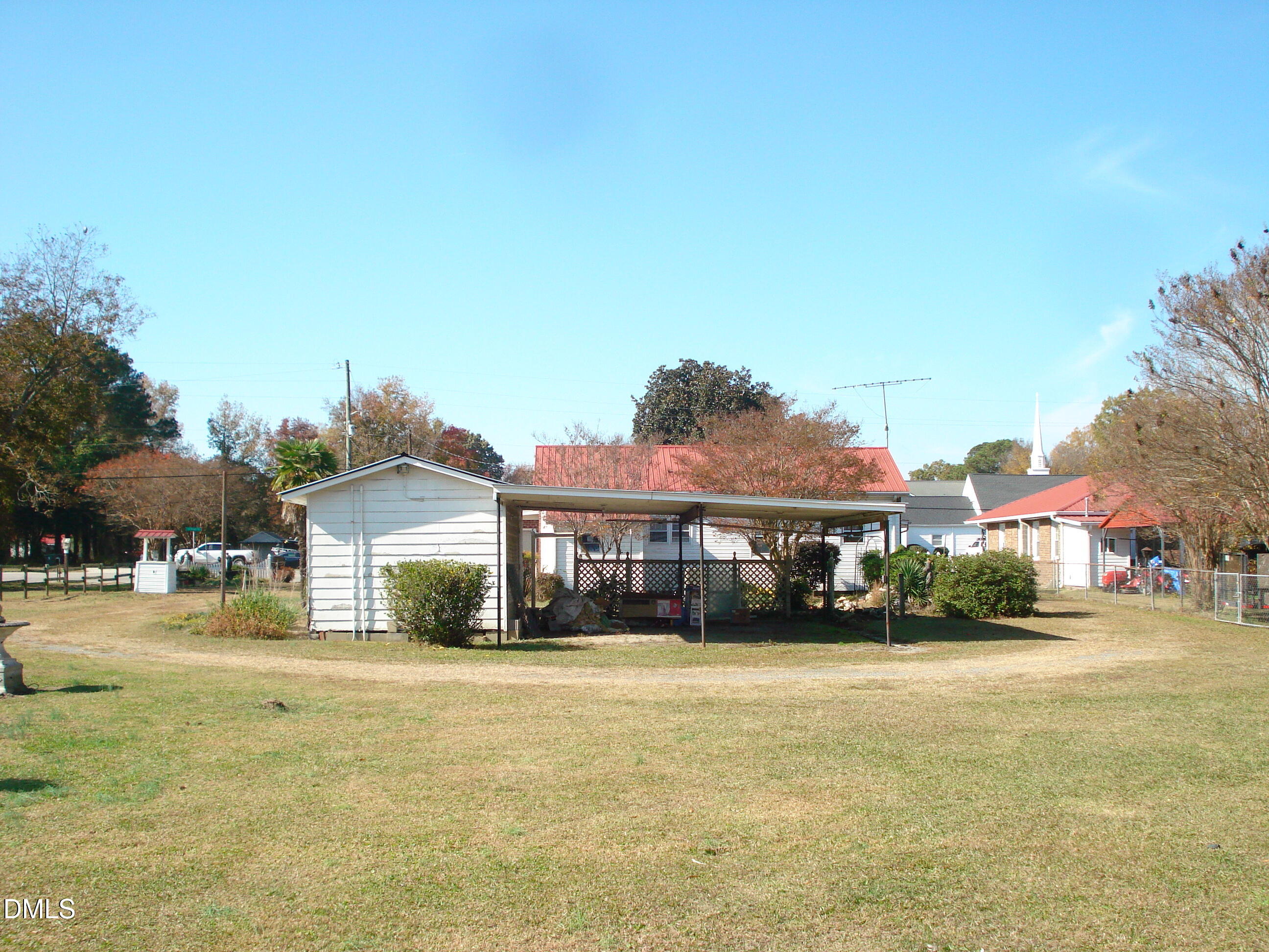 main property photo 31