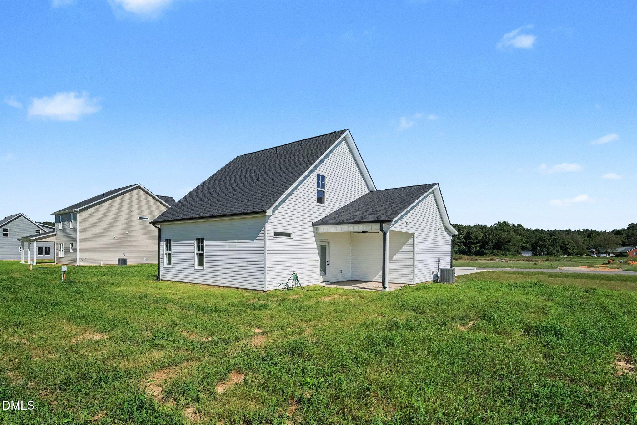 main property photo 28