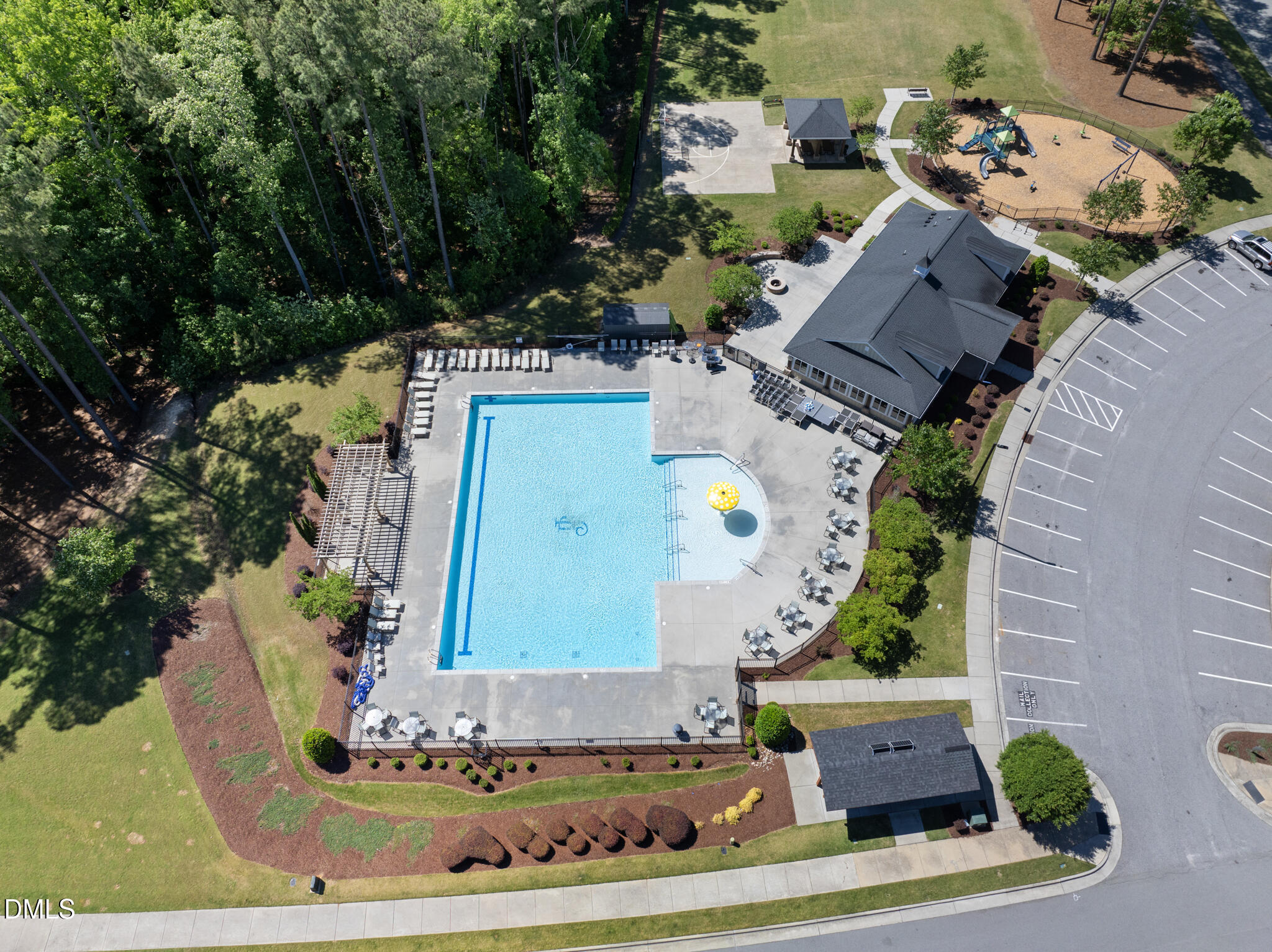 main property photo 42