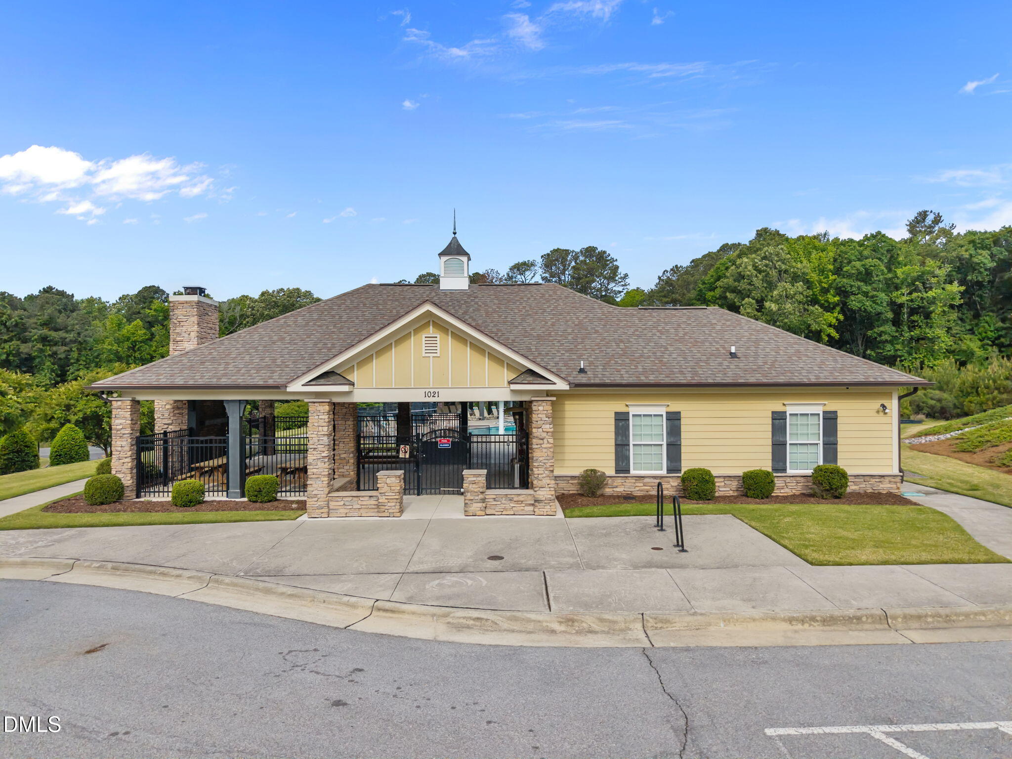 main property photo 36