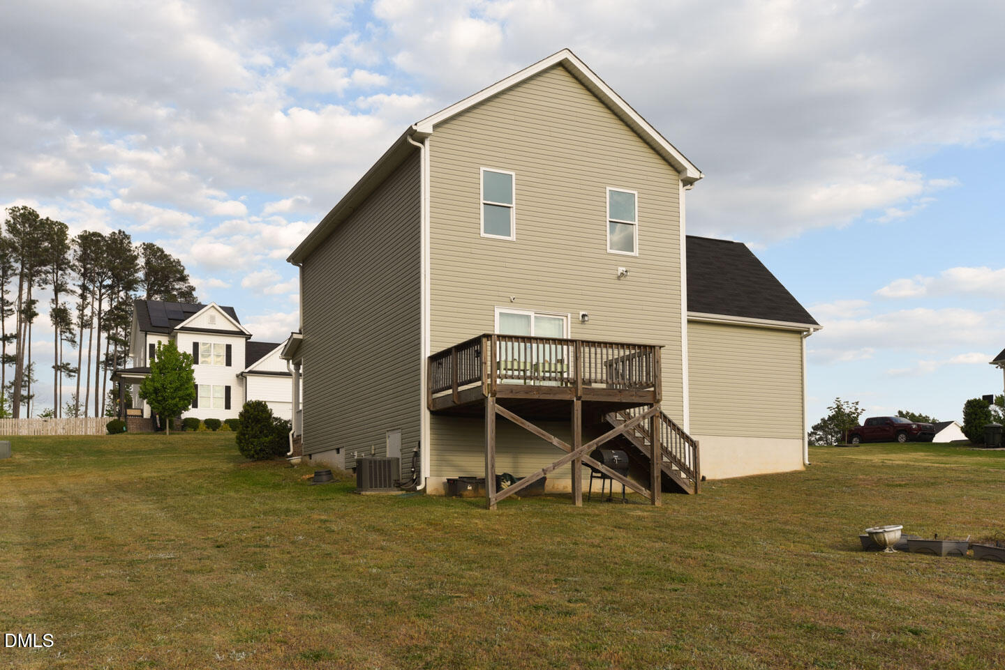 main property photo 18