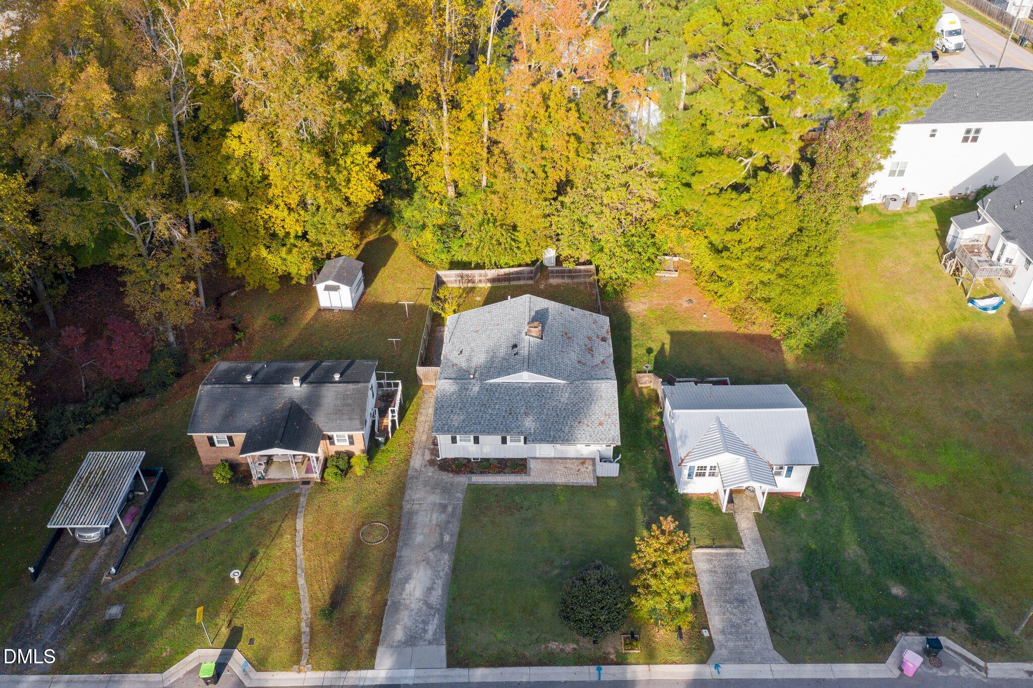 main property photo 32