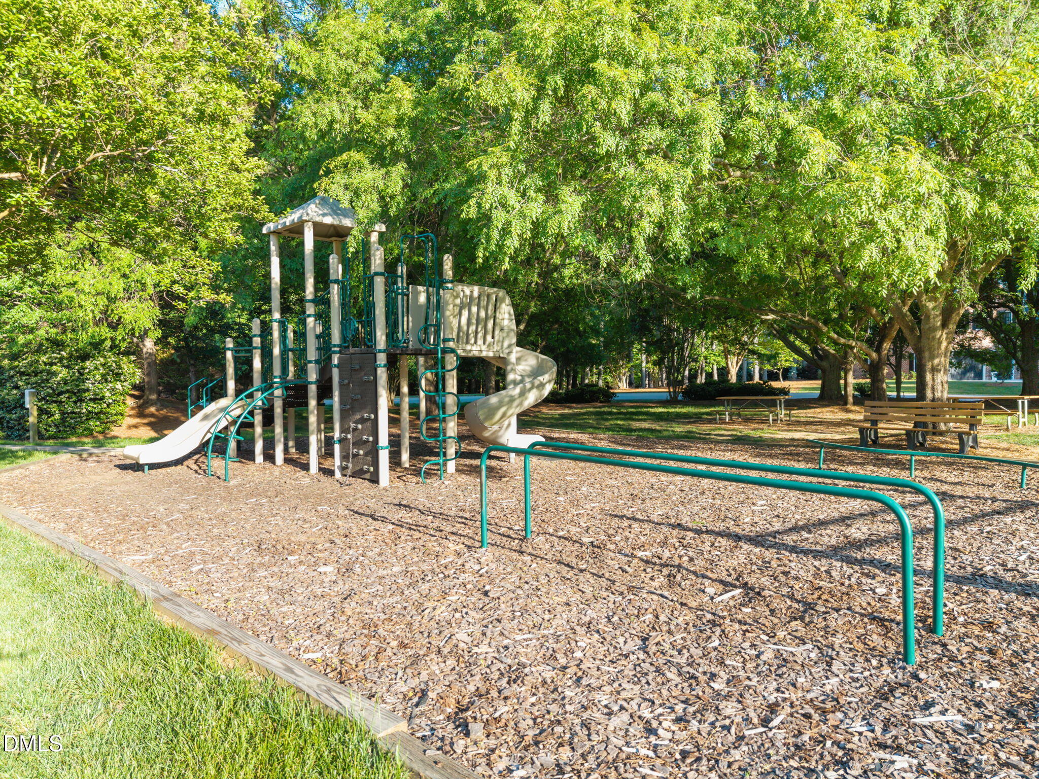 main property photo 50