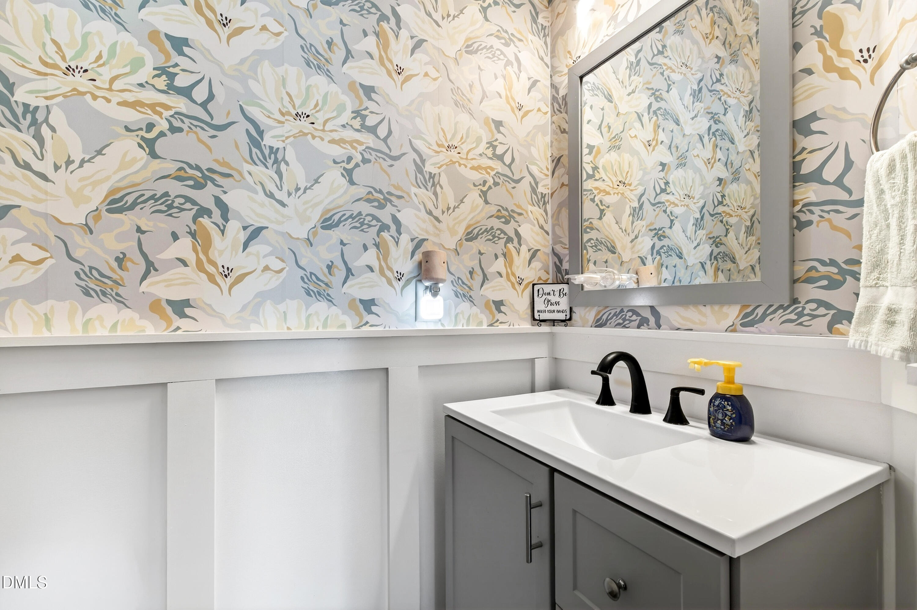 property viewer photo 18
