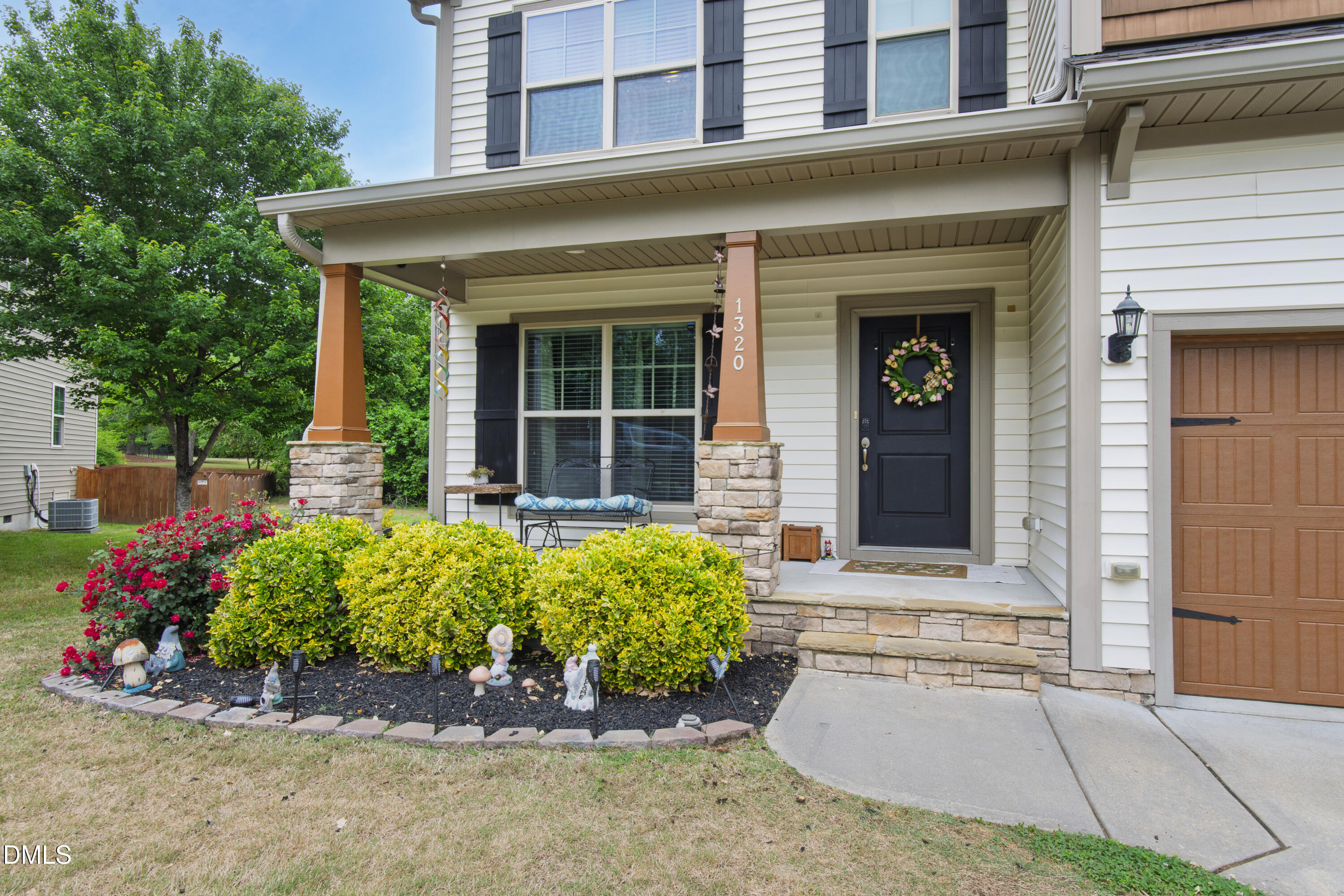 property viewer photo 3