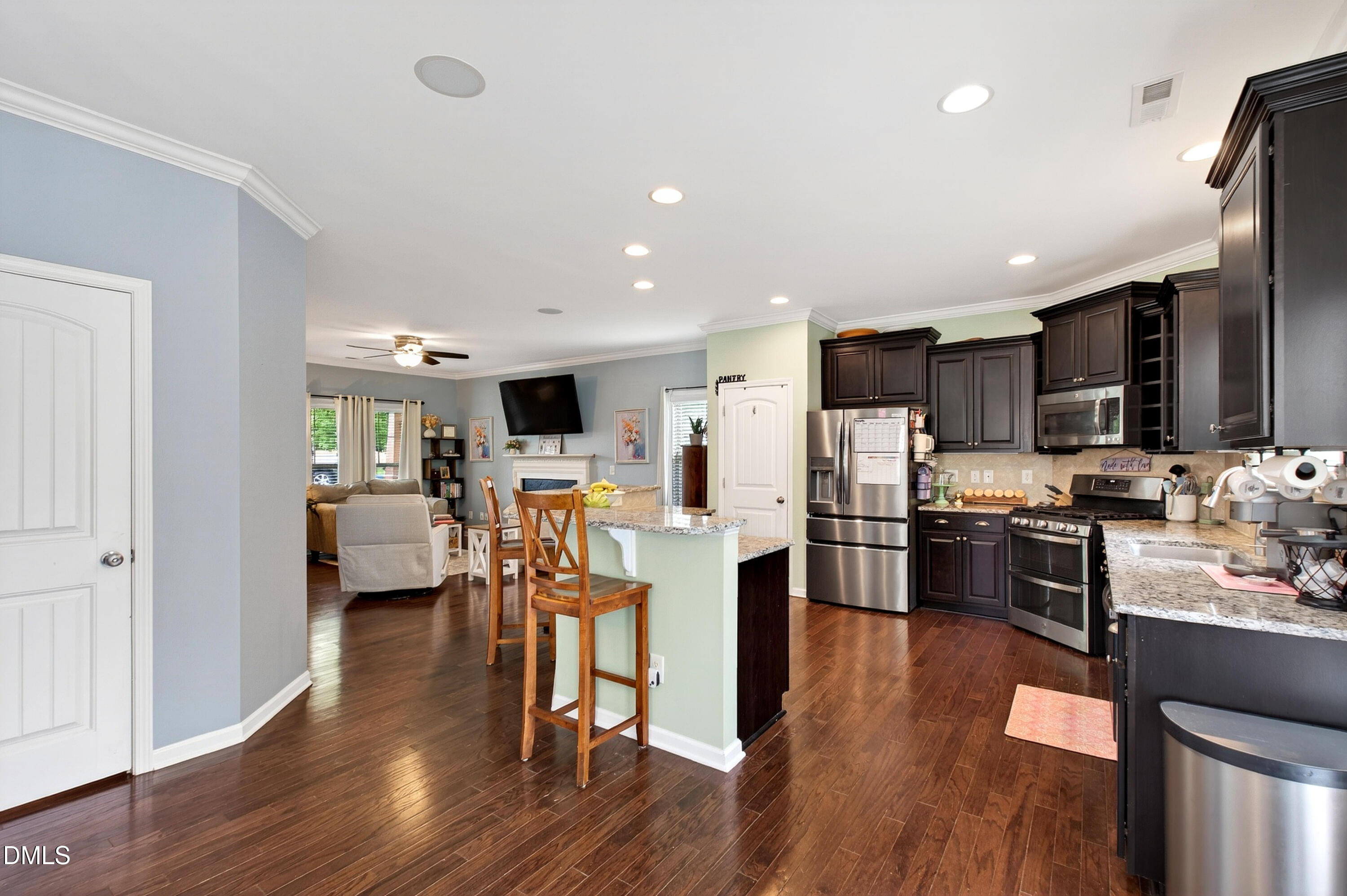 property viewer photo 6