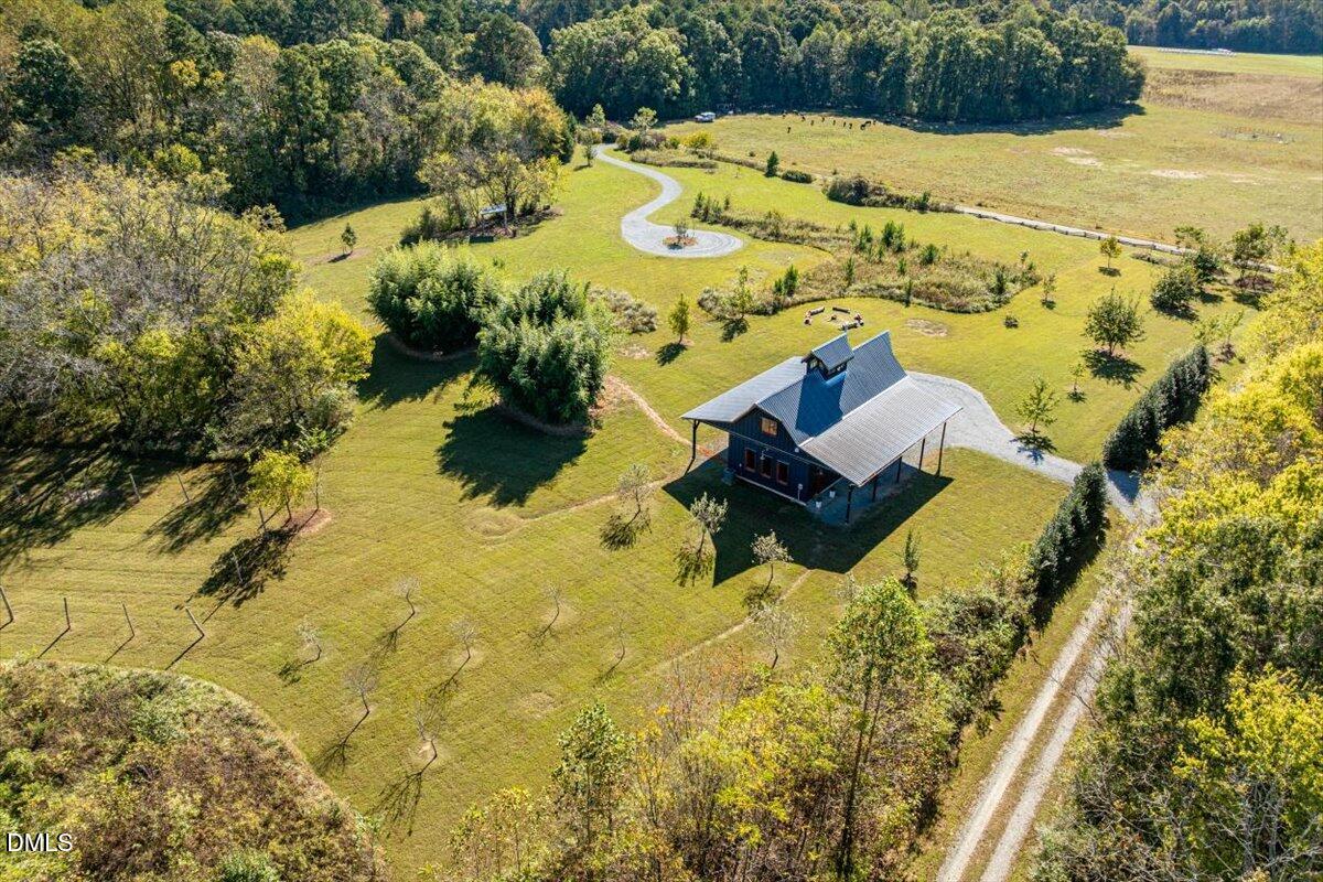 main property photo 10