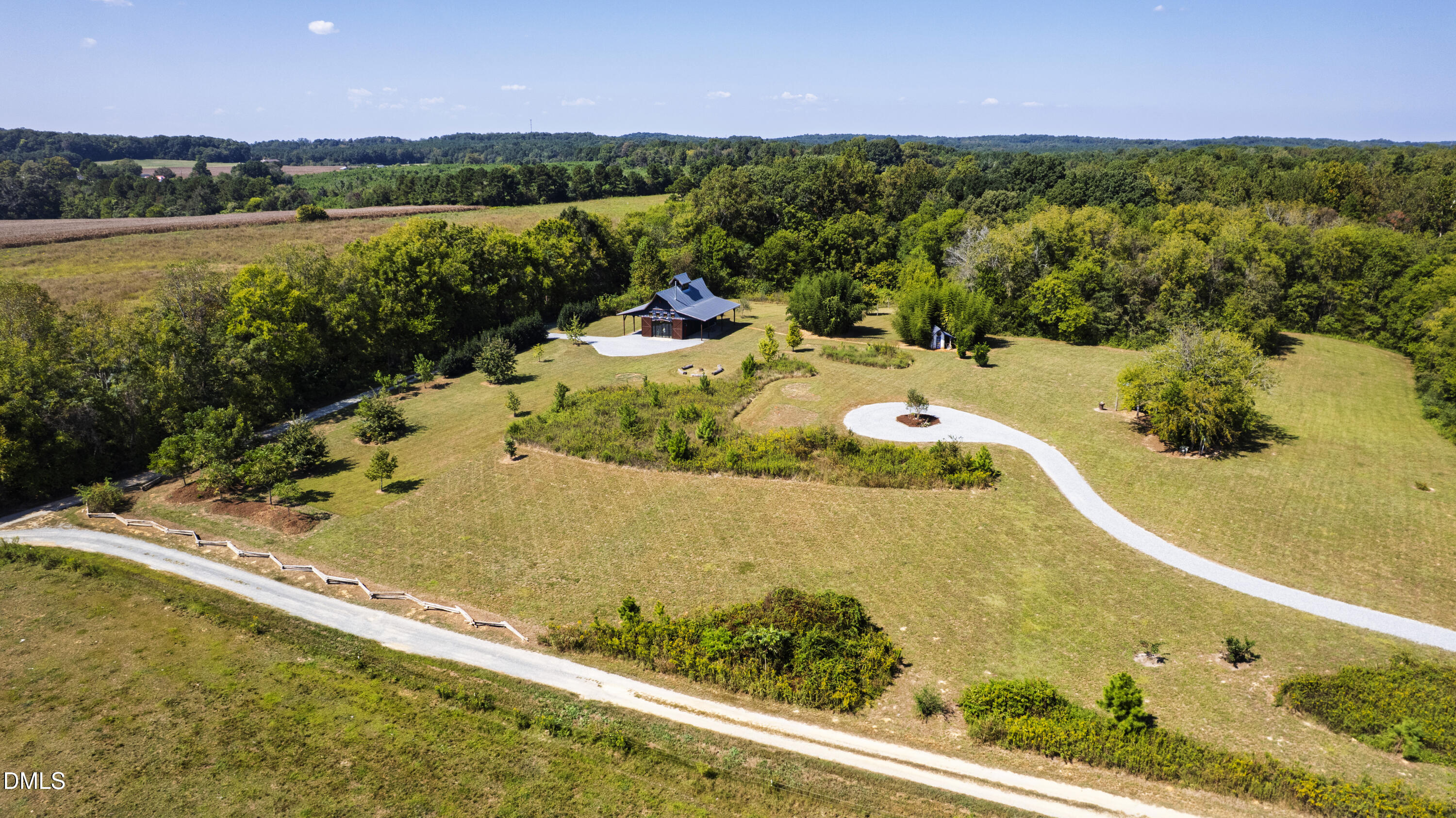 main property photo 40