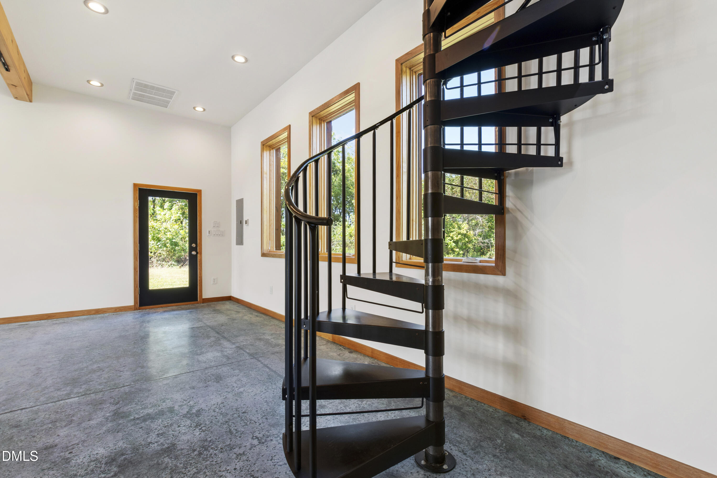 main property photo 47