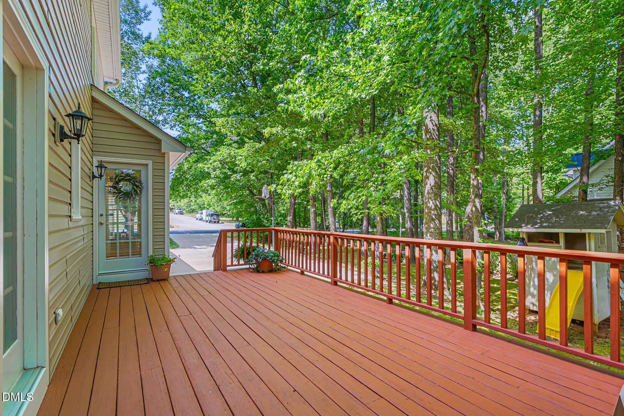 main property photo 35