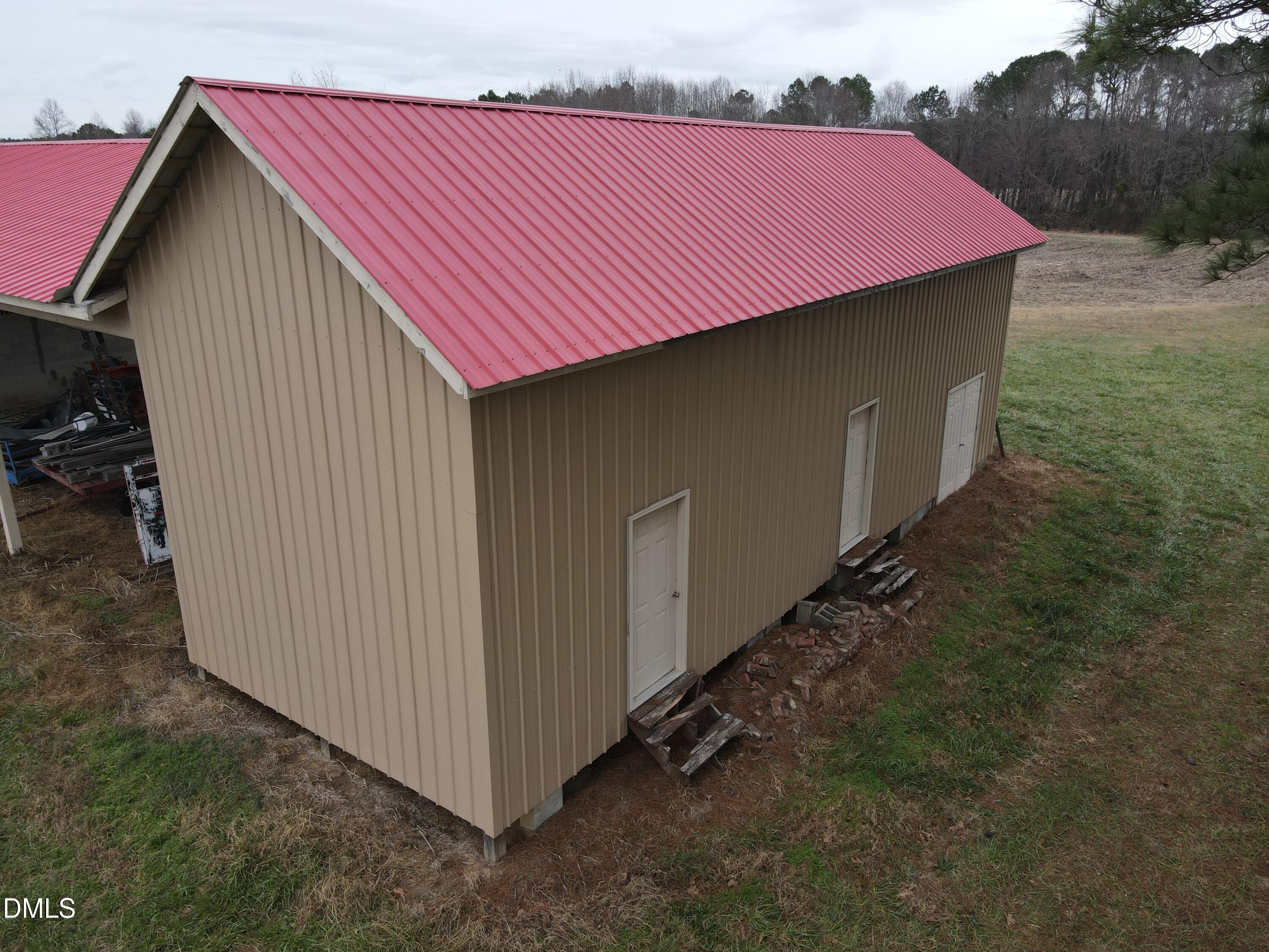 main property photo 18