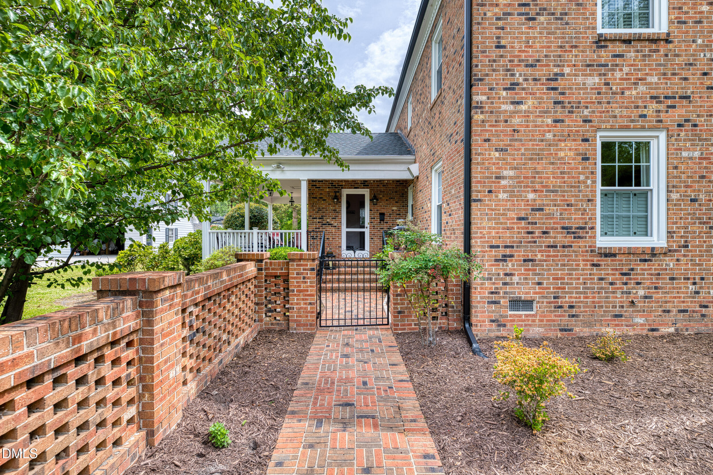 main property photo 35