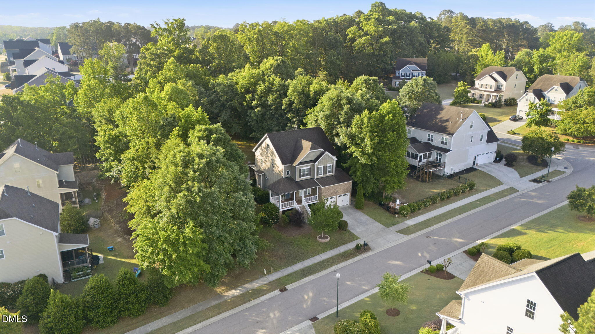 main property photo 40