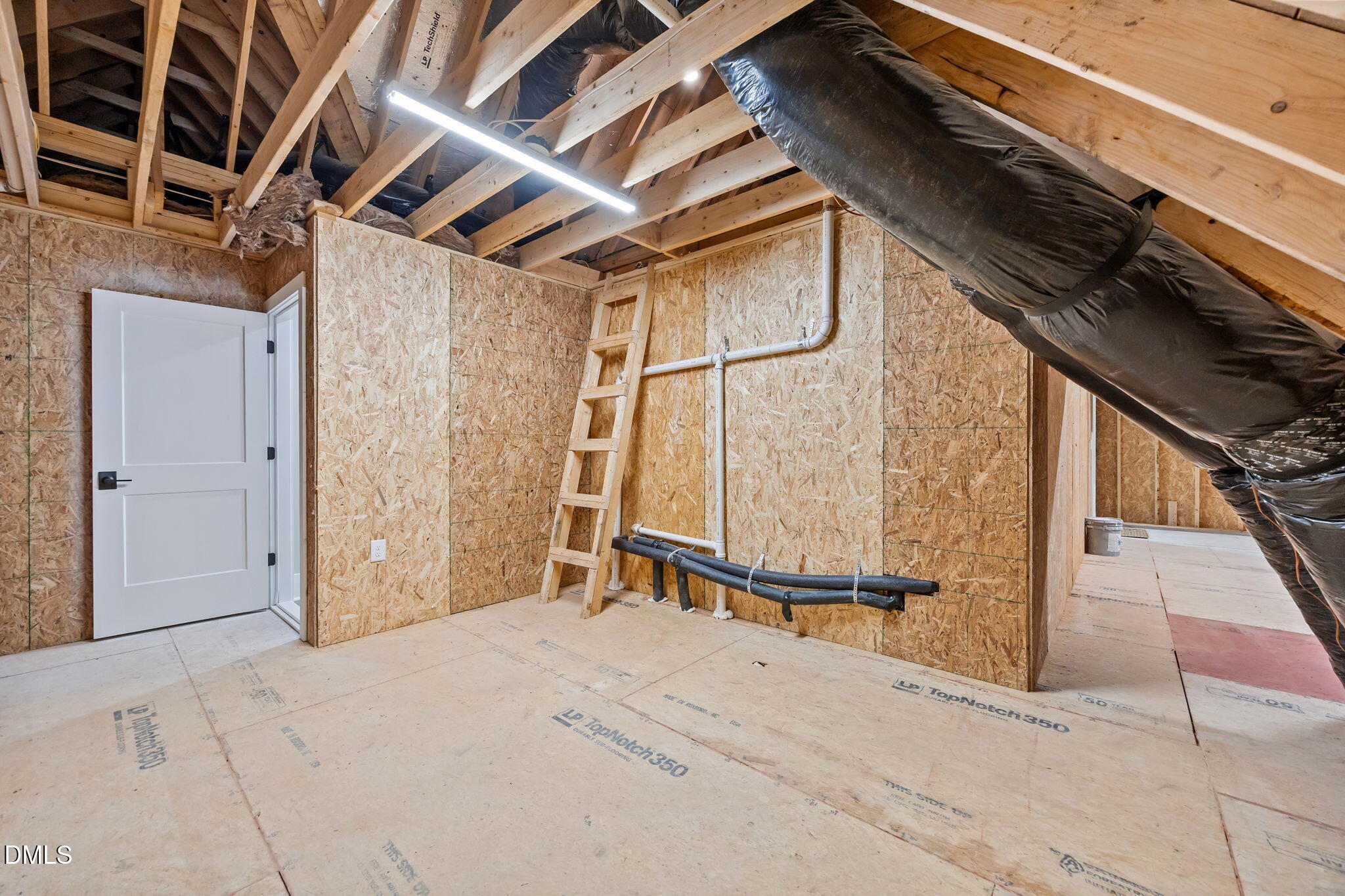 main property photo 49