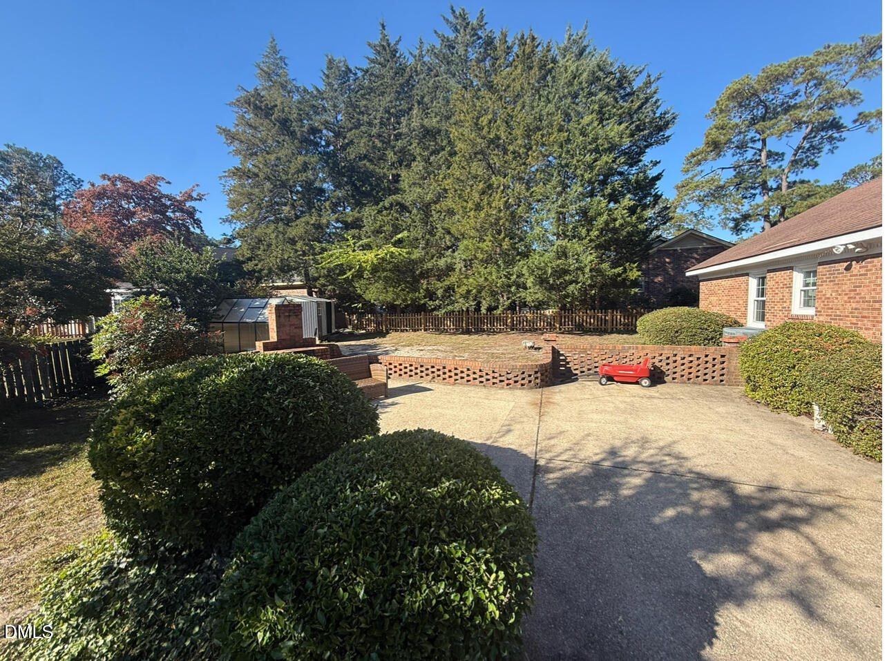 main property photo 14