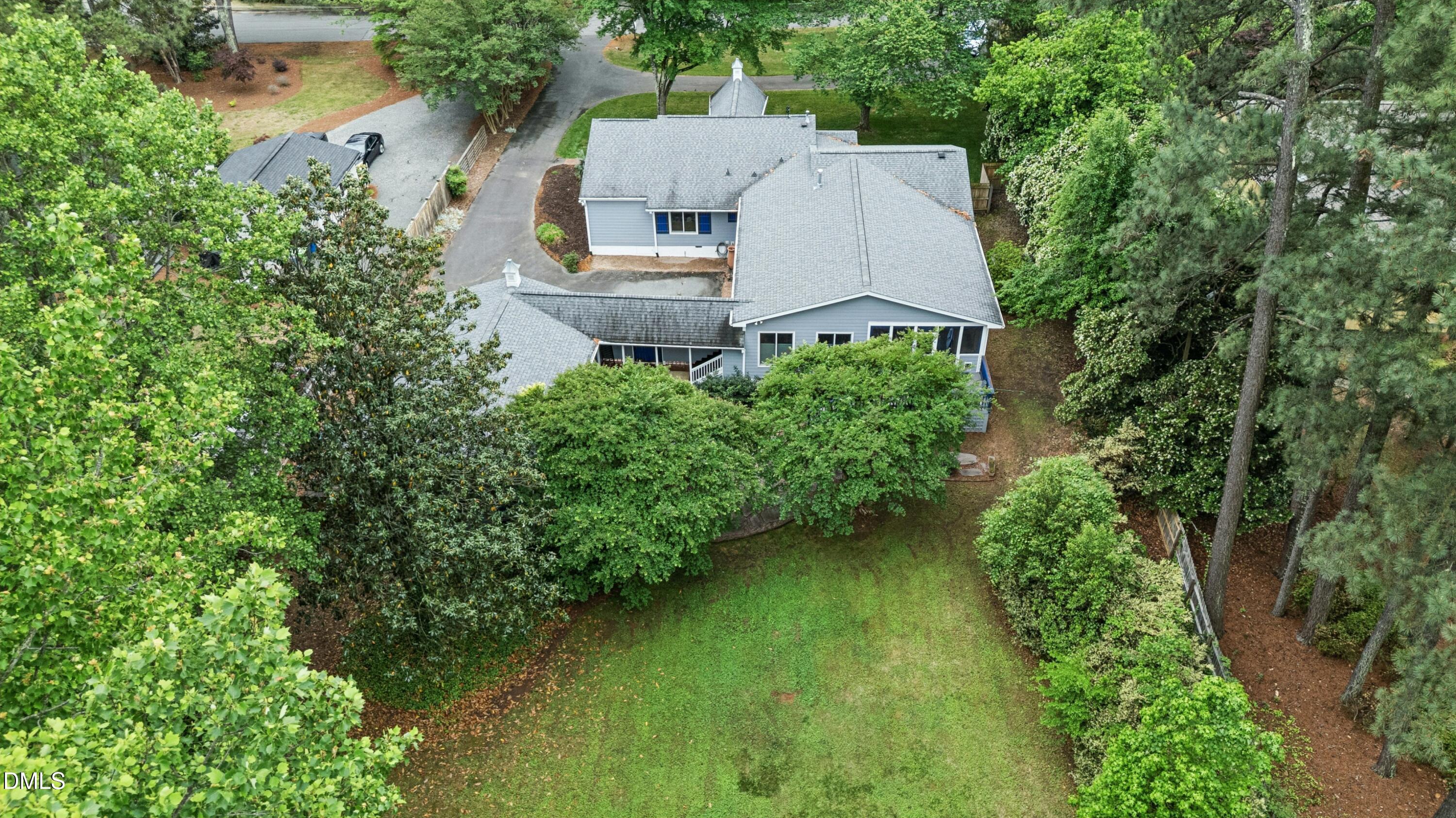 main property photo 25