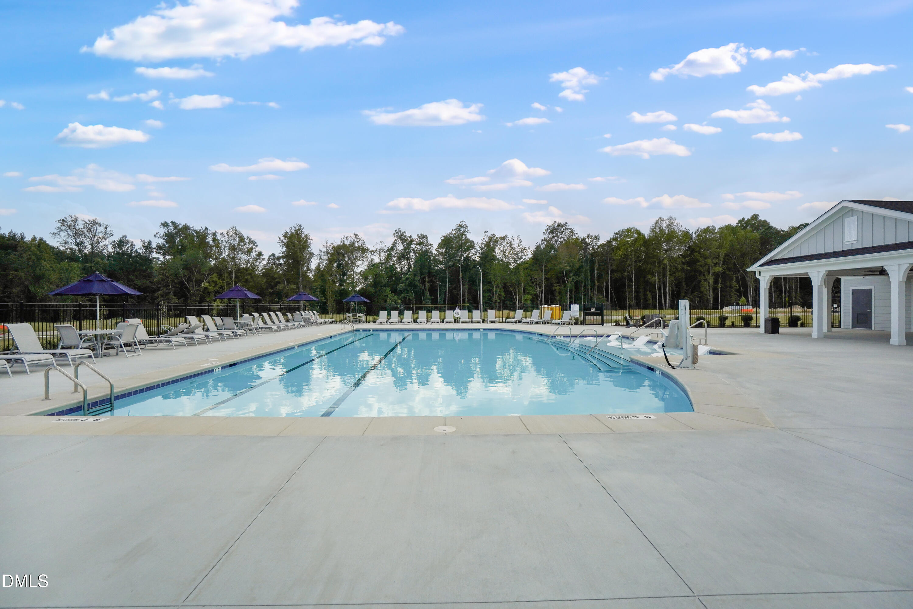 main property photo 50
