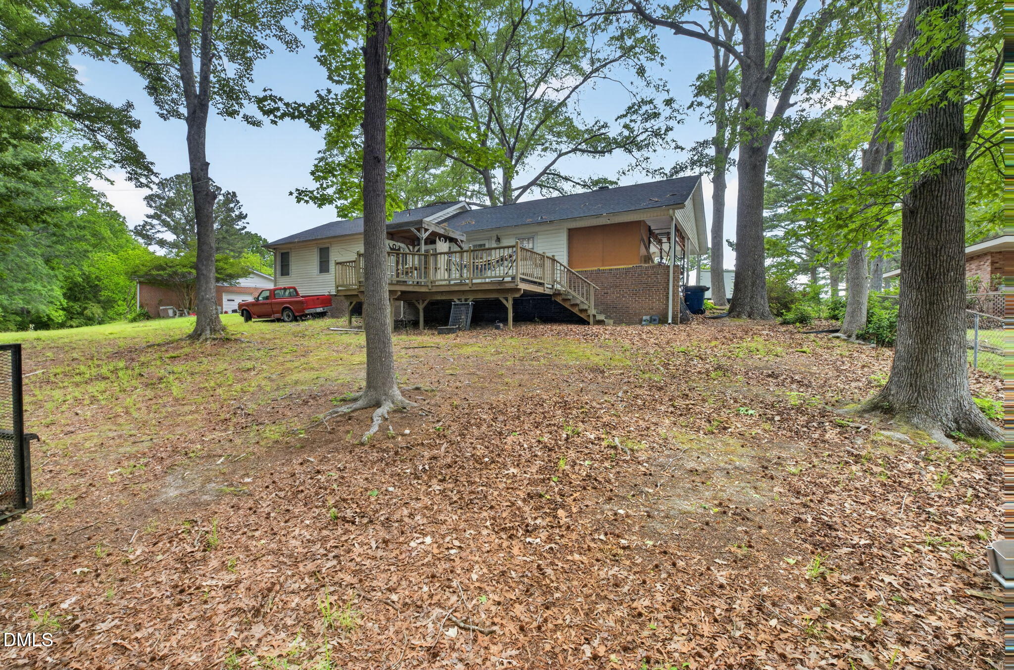main property photo 41