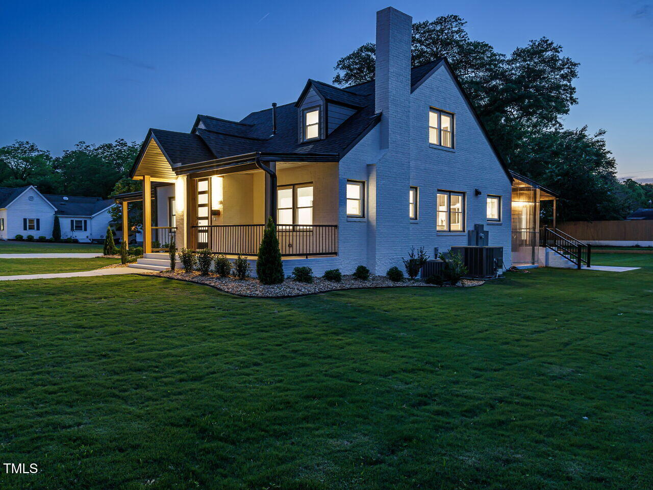 main property photo 5