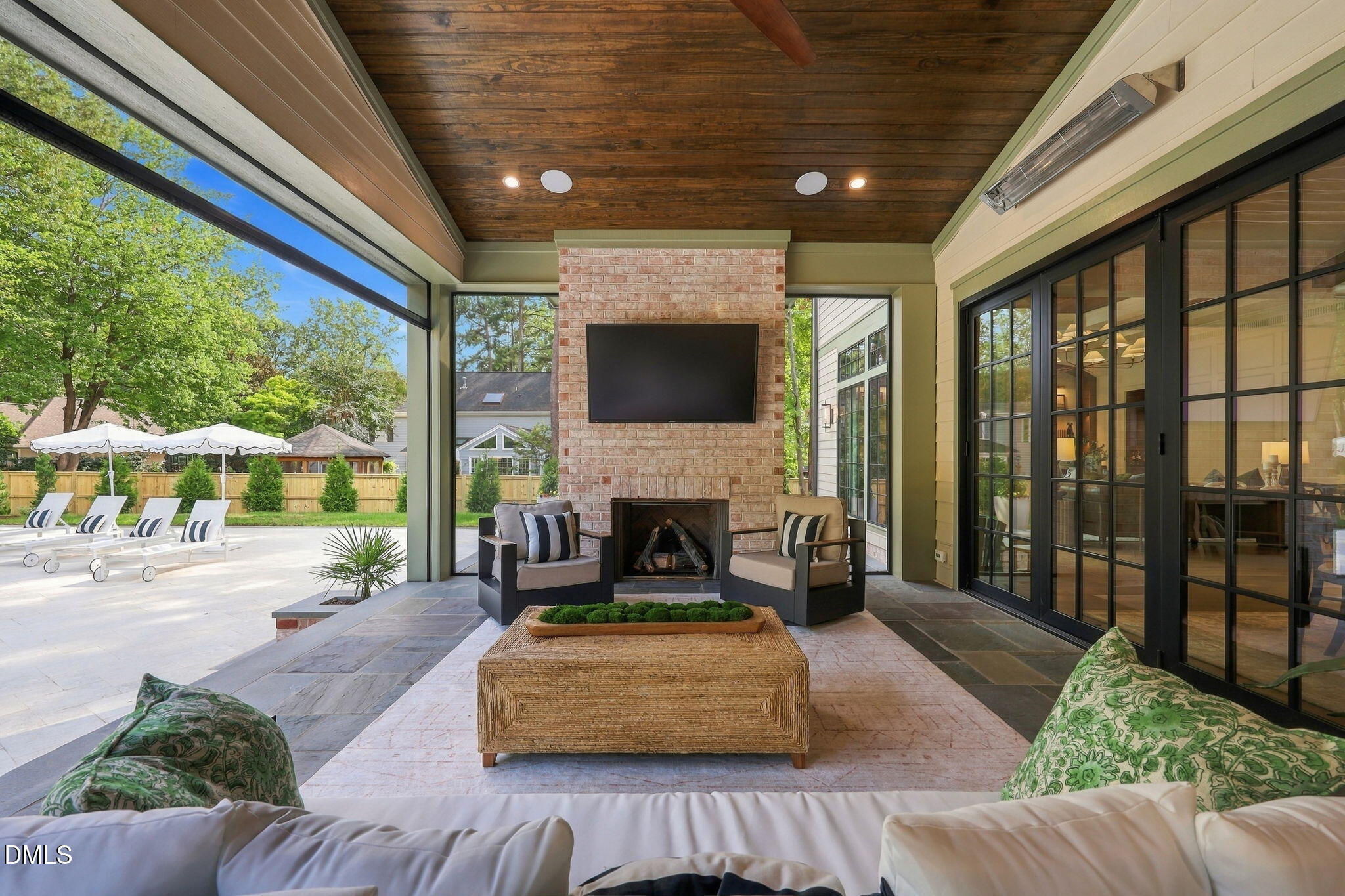 main property photo 44