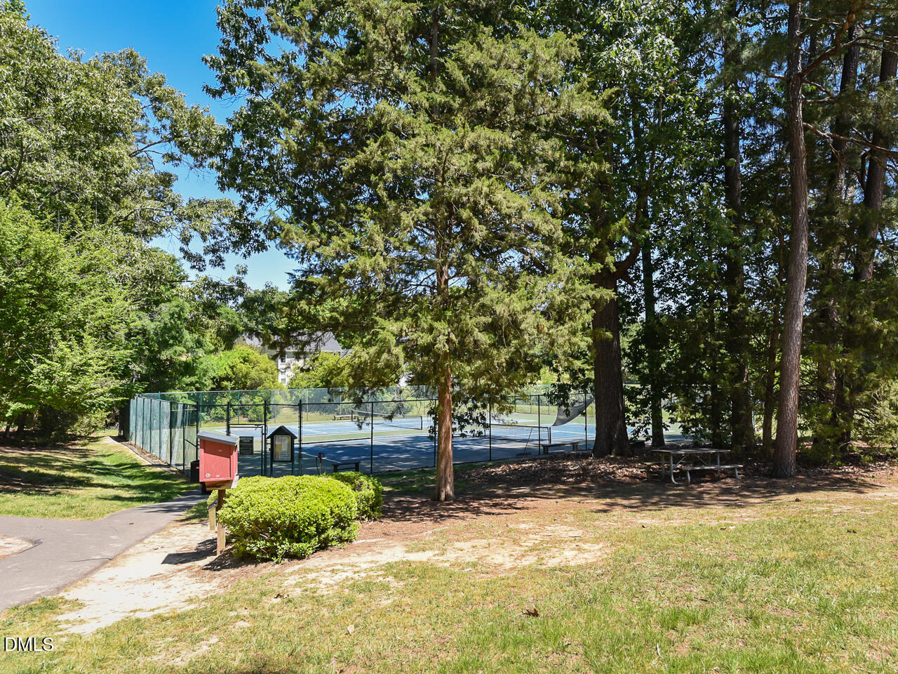 main property photo 40