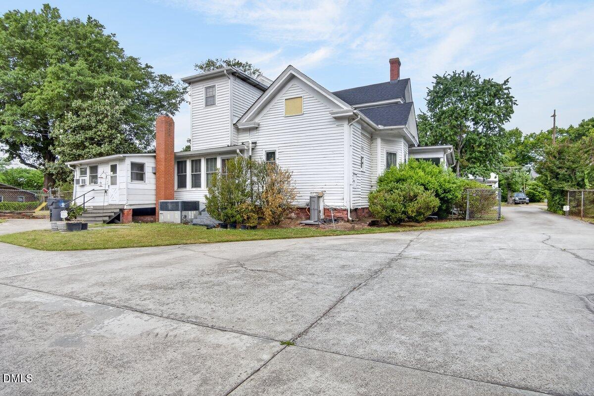 main property photo 36
