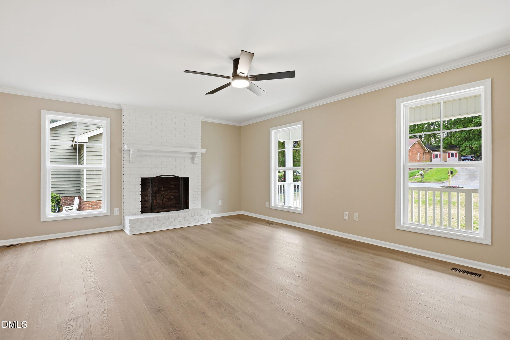property viewer photo 10